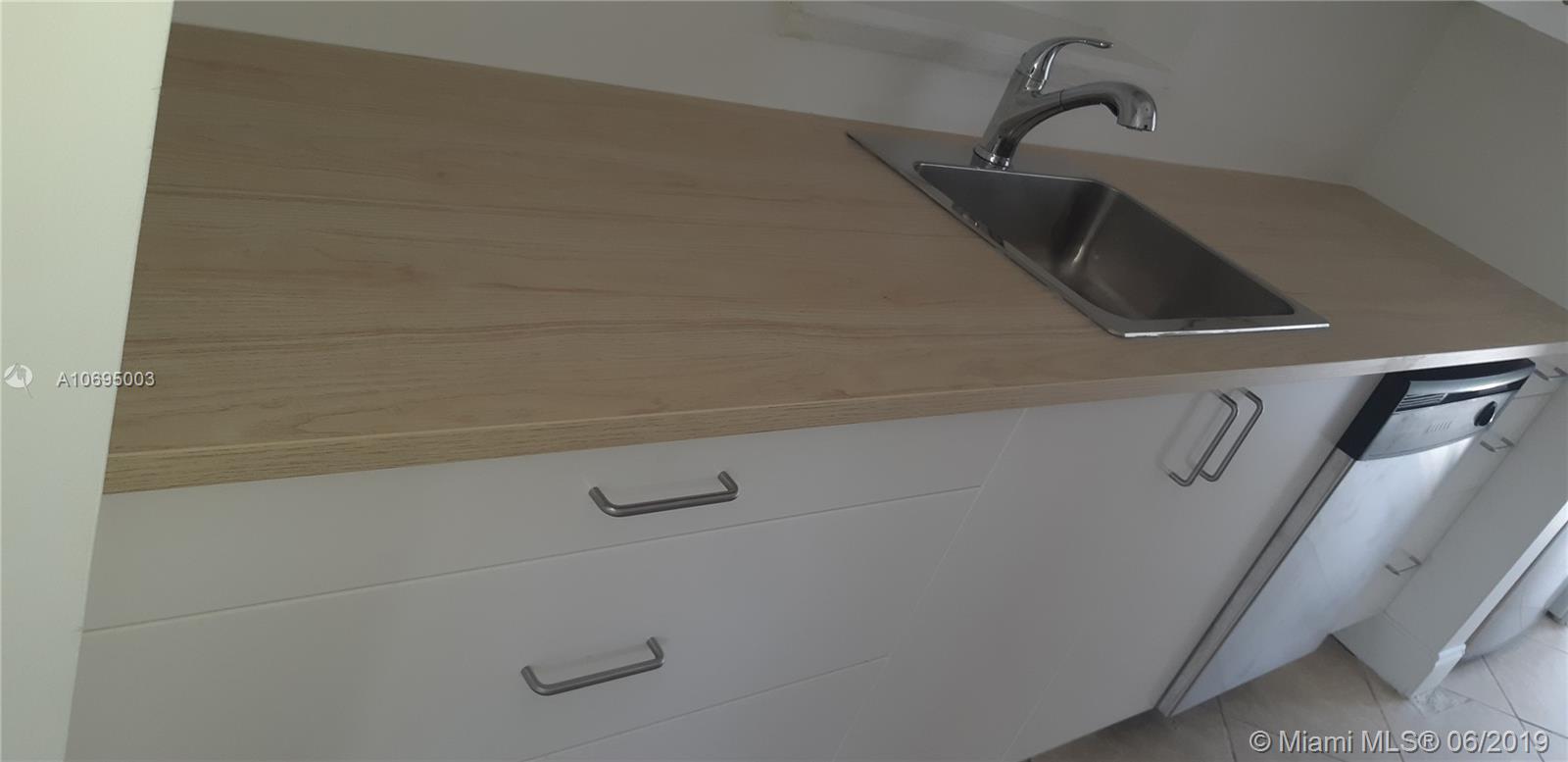 SUN RAY HOMES GREYNOLDS P - Residential Lease