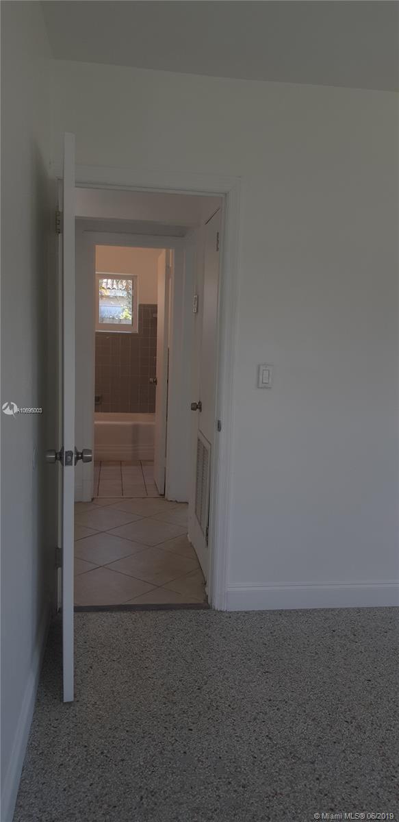 SUN RAY HOMES GREYNOLDS P - Residential Lease