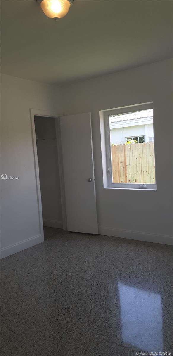 SUN RAY HOMES GREYNOLDS P - Residential Lease