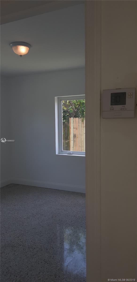 SUN RAY HOMES GREYNOLDS P - Residential Lease