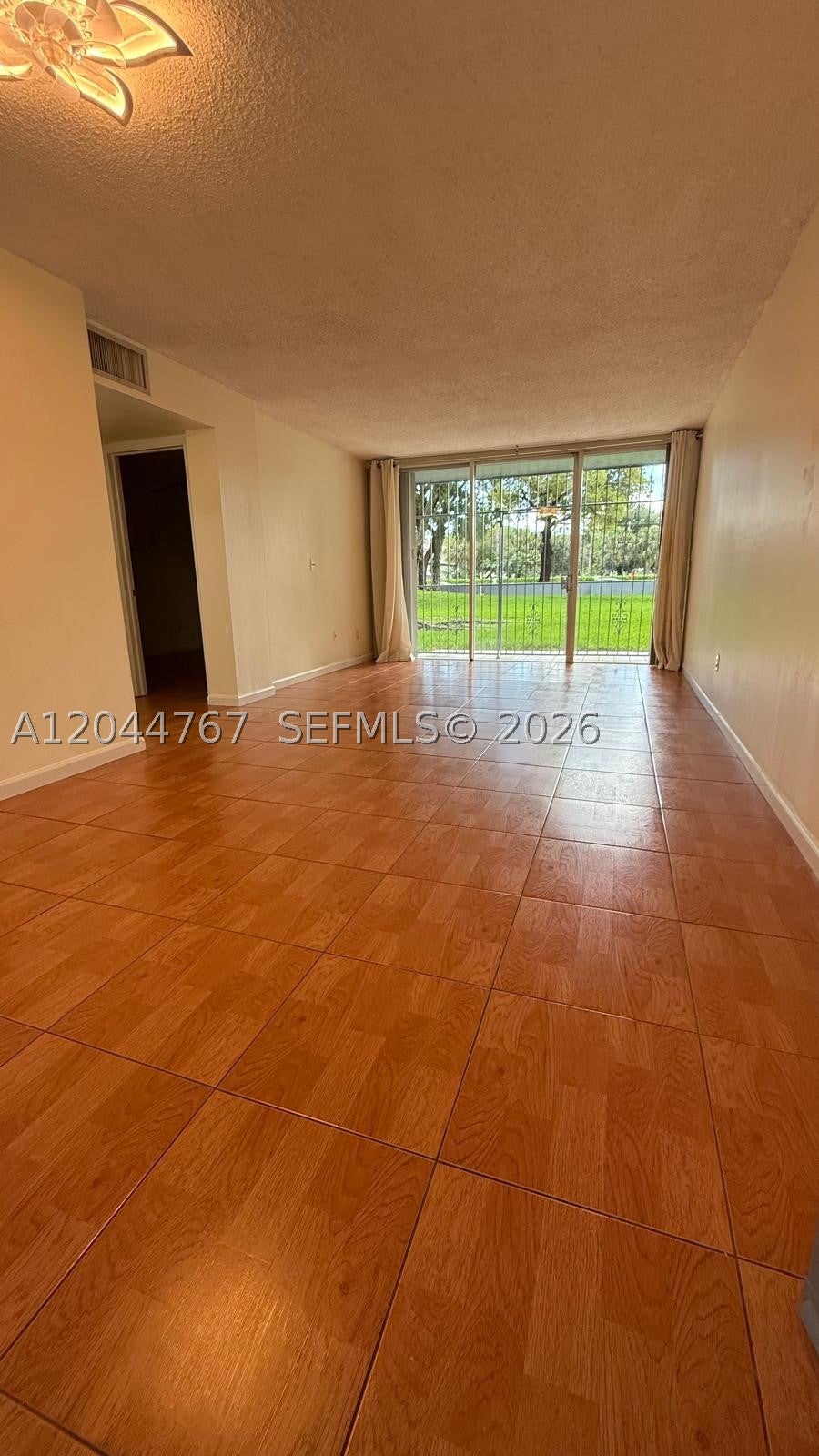 110 Fontainebleau Blvd 101