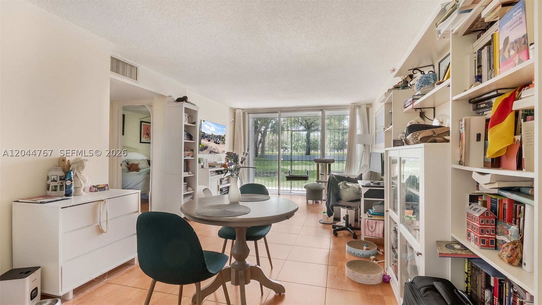 110 Fontainebleau Blvd 101