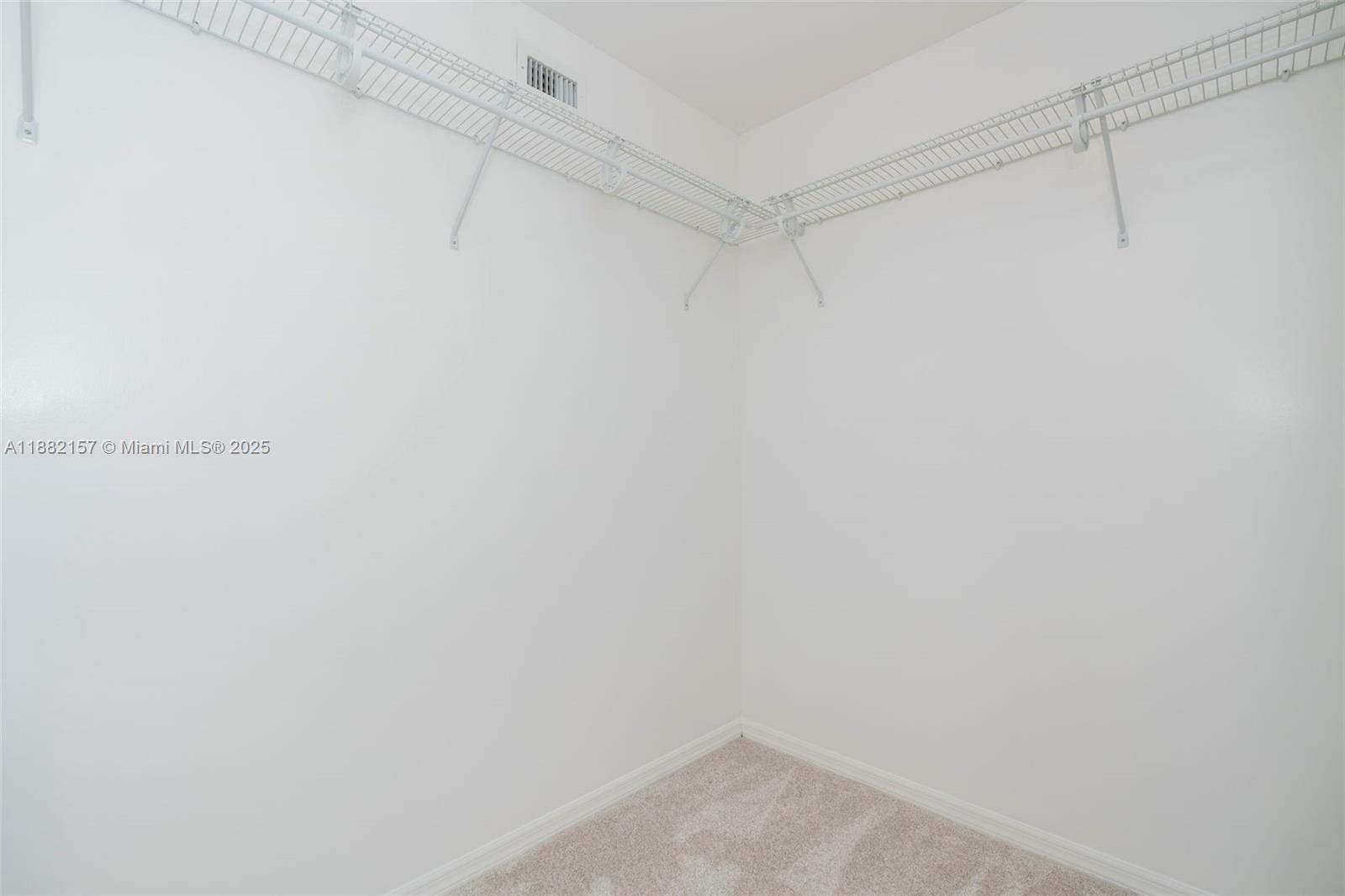 LAKE HARBOUR TOWERS CONDO - Residential