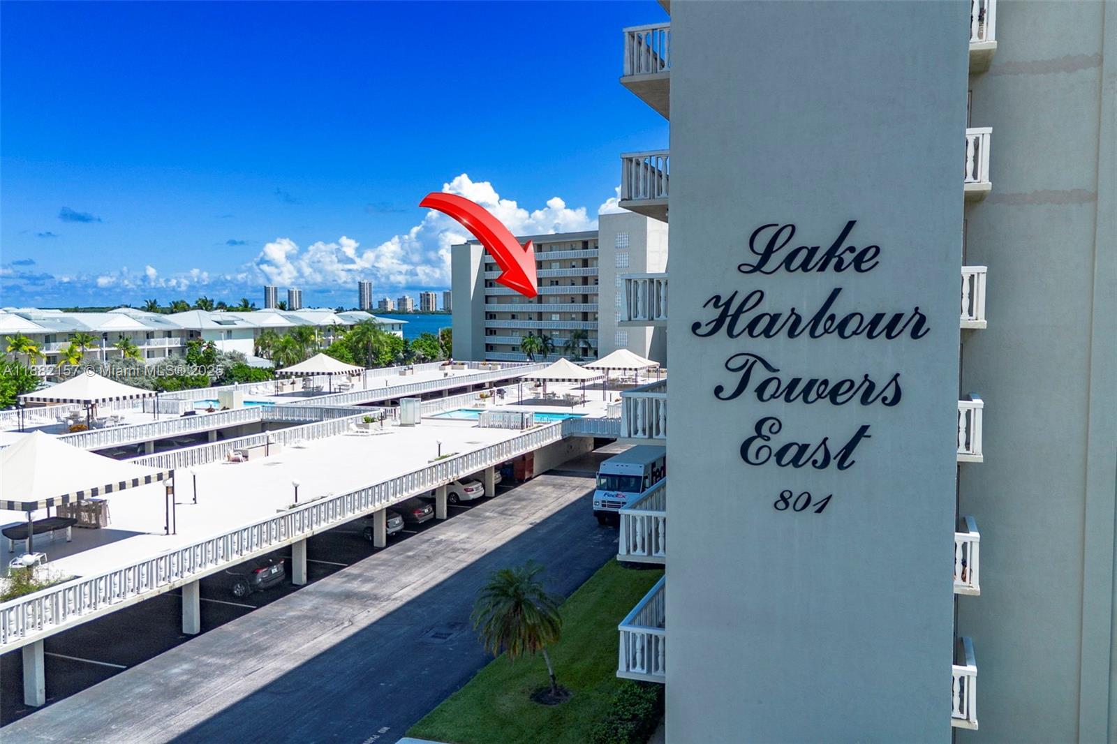 LAKE HARBOUR TOWERS CONDO - Residential