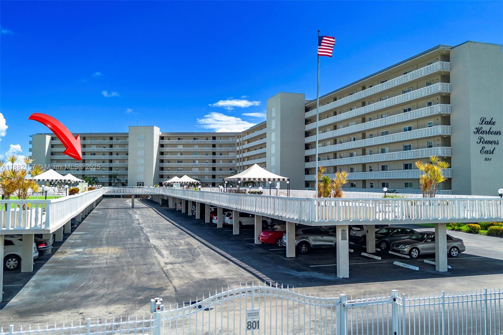 LAKE HARBOUR TOWERS CONDO - Residential