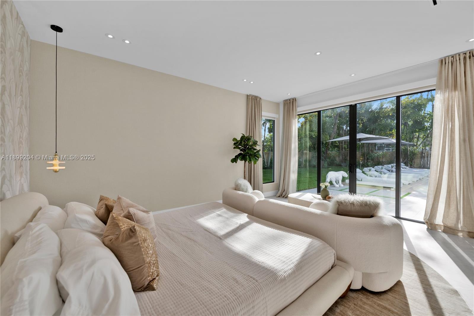 HIGHLAND WOODS SEC 2 - Residential Lease