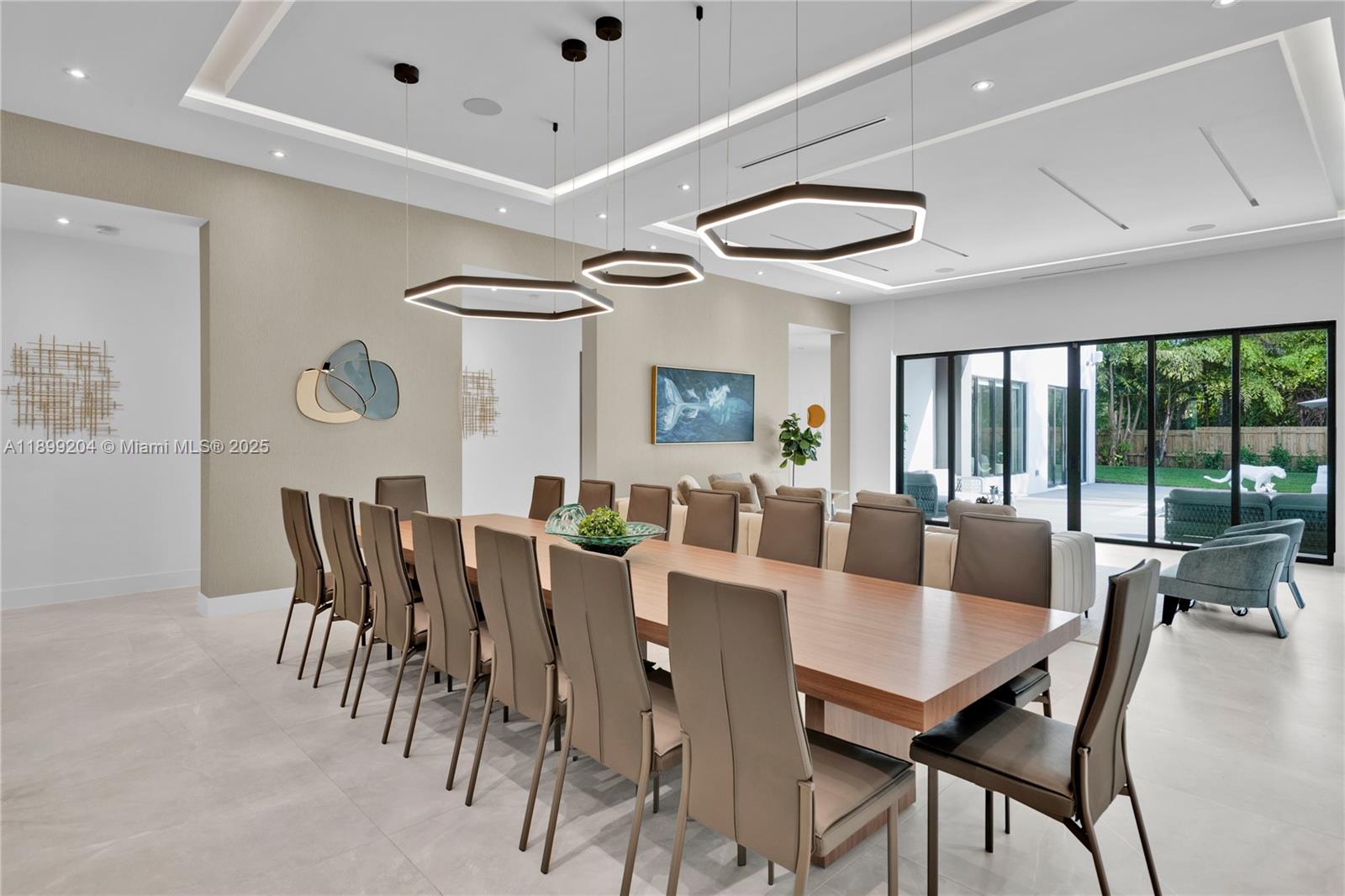 HIGHLAND WOODS SEC 2 - Residential Lease