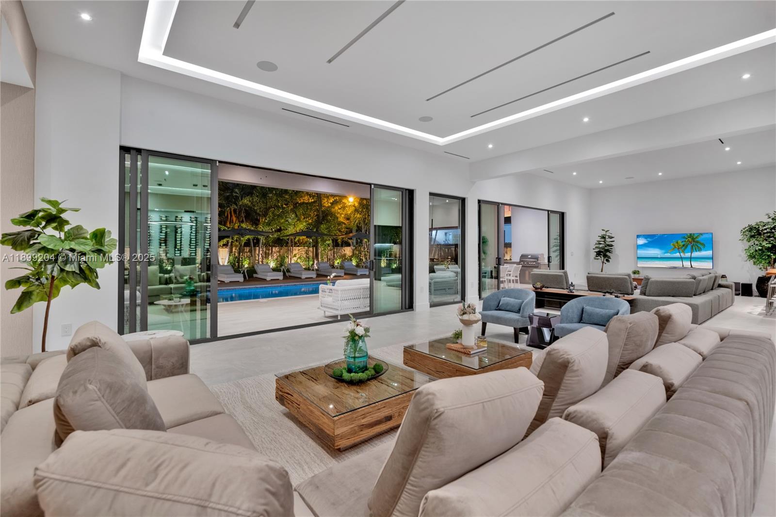 HIGHLAND WOODS SEC 2 - Residential Lease