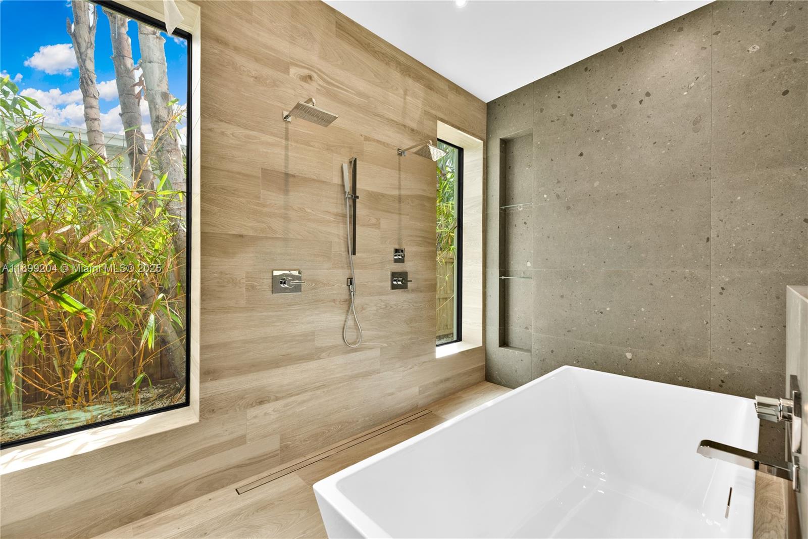 HIGHLAND WOODS SEC 2 - Residential Lease