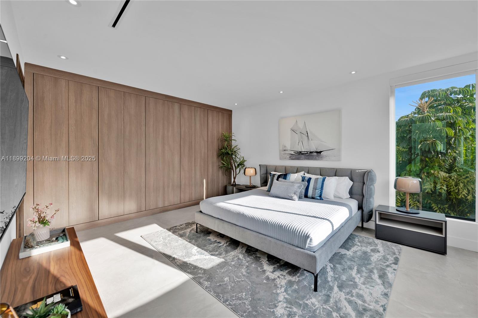 HIGHLAND WOODS SEC 2 - Residential Lease