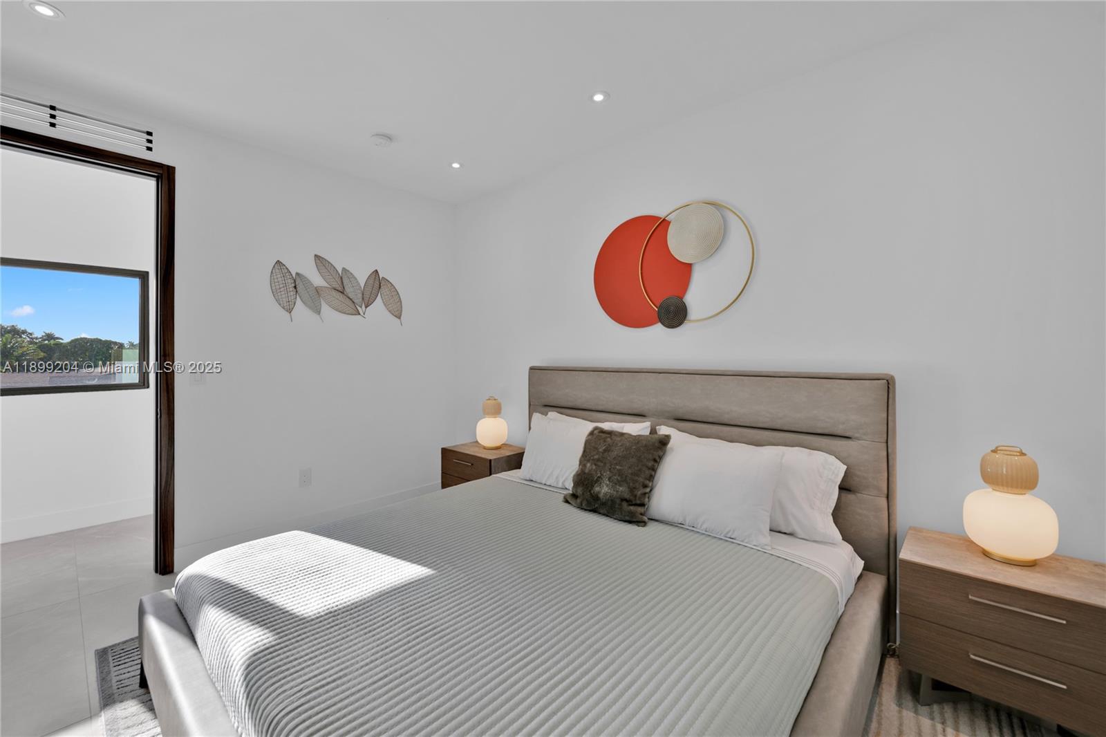 HIGHLAND WOODS SEC 2 - Residential Lease