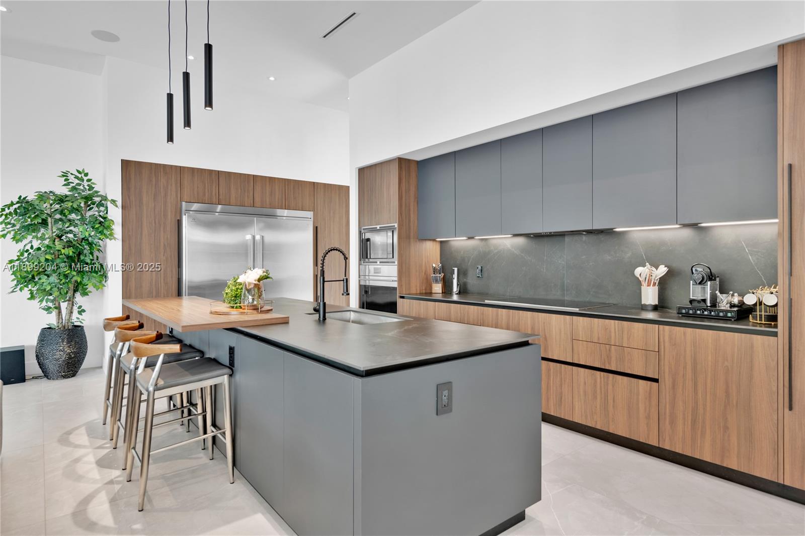 HIGHLAND WOODS SEC 2 - Residential Lease