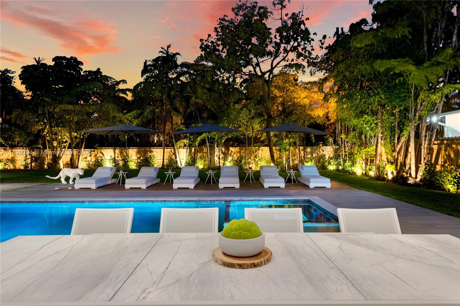 HIGHLAND WOODS SEC 2 - Residential Lease