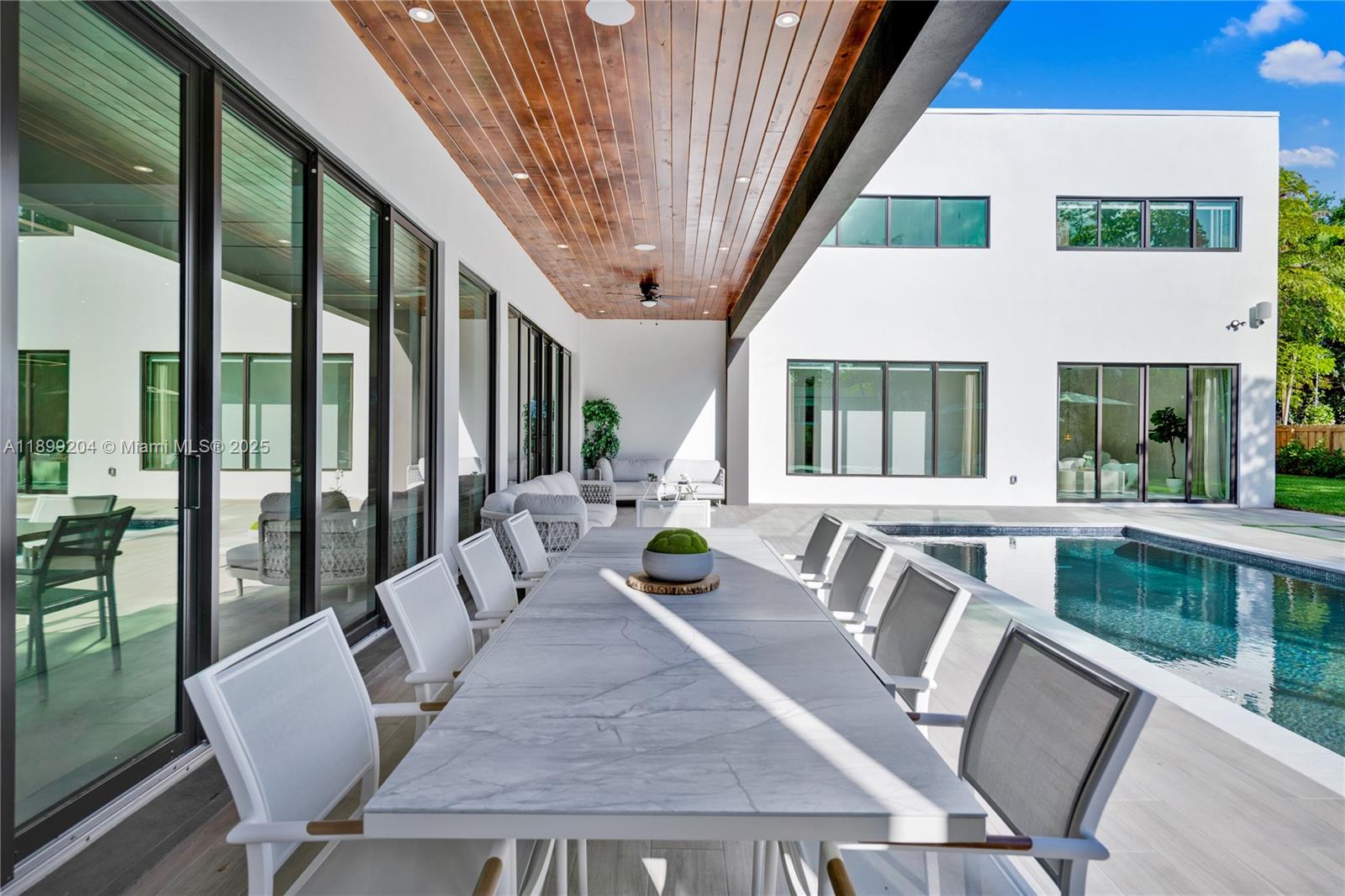 HIGHLAND WOODS SEC 2 - Residential Lease