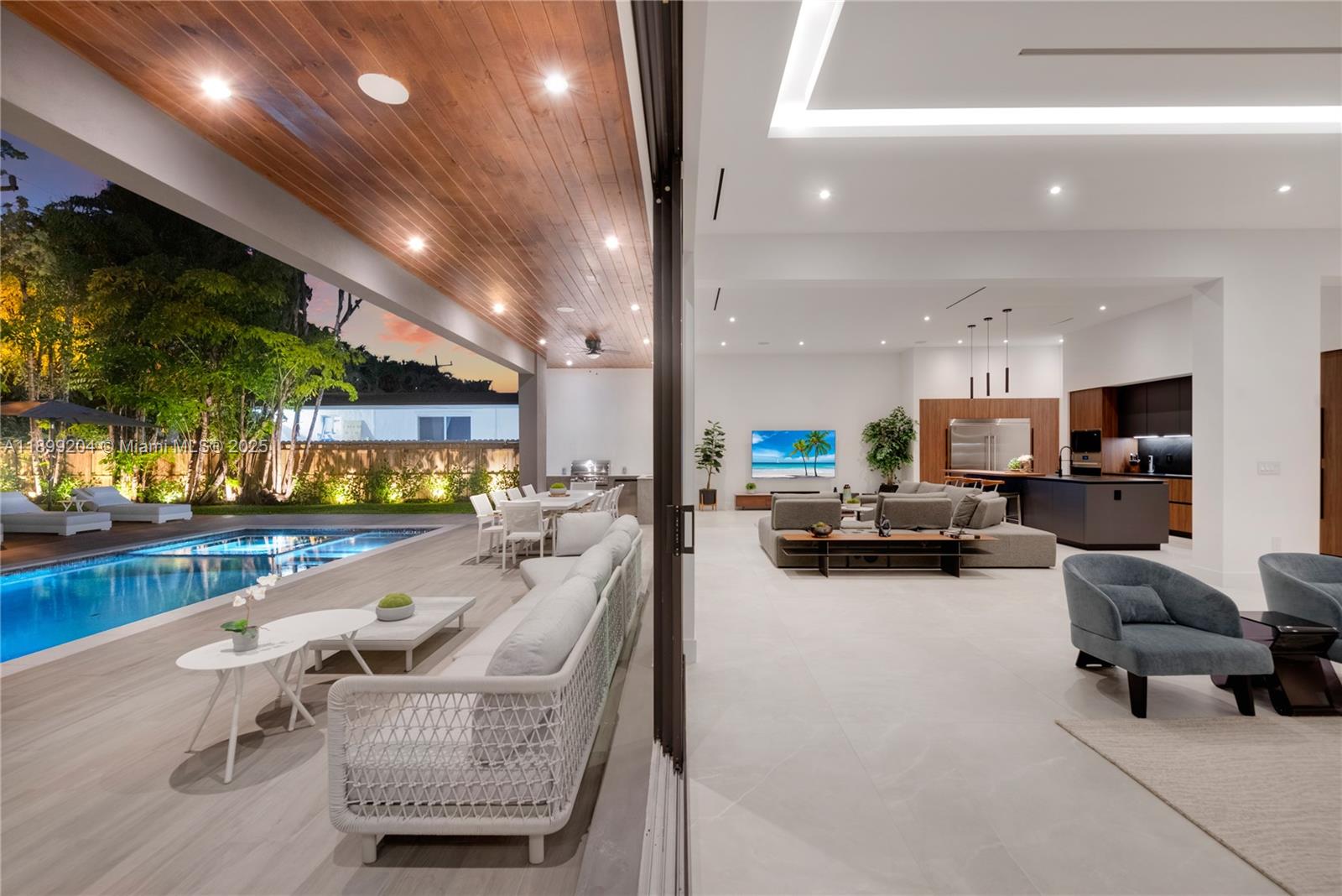 HIGHLAND WOODS SEC 2 - Residential Lease