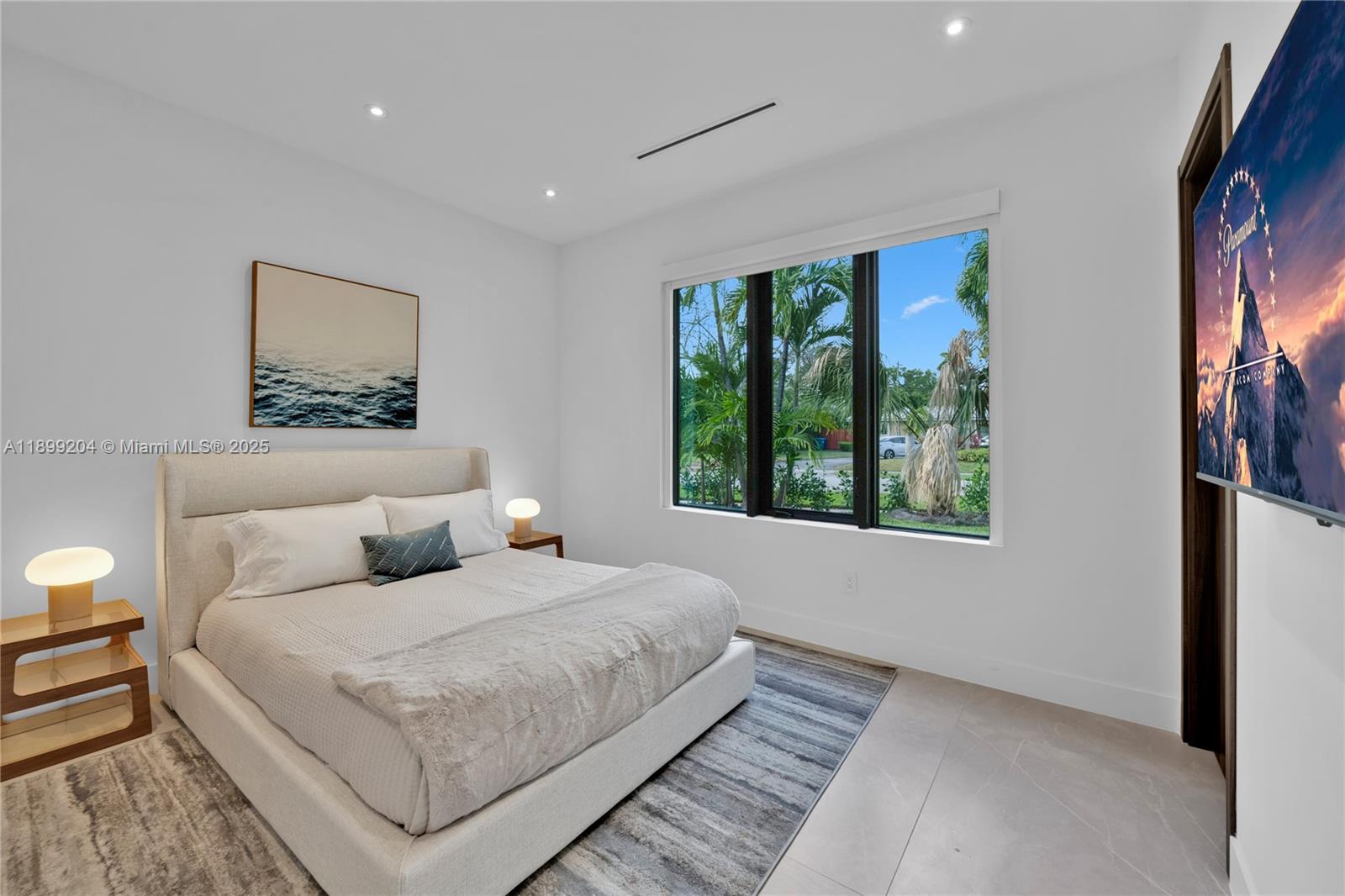 HIGHLAND WOODS SEC 2 - Residential Lease