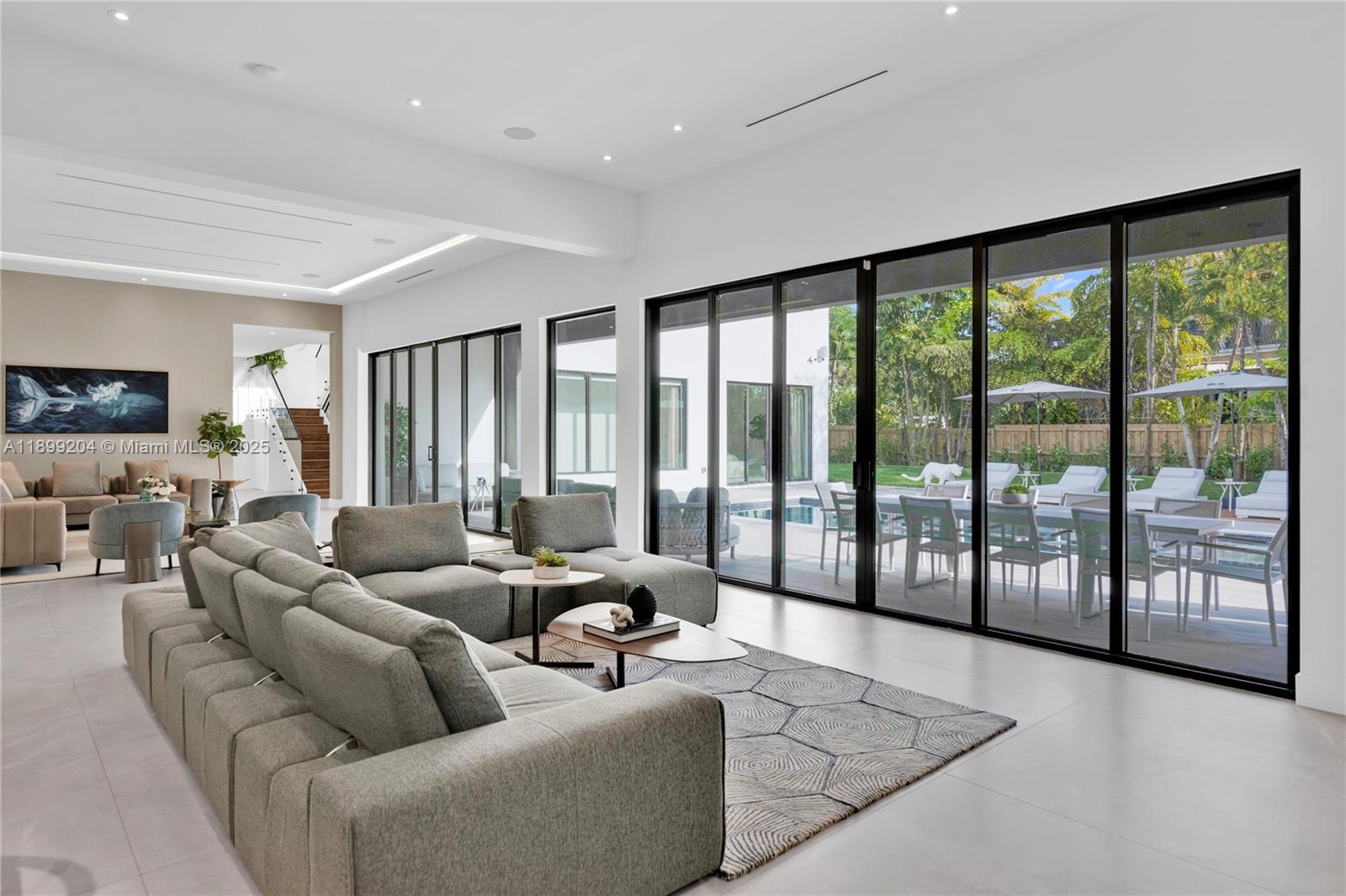 HIGHLAND WOODS SEC 2 - Residential Lease