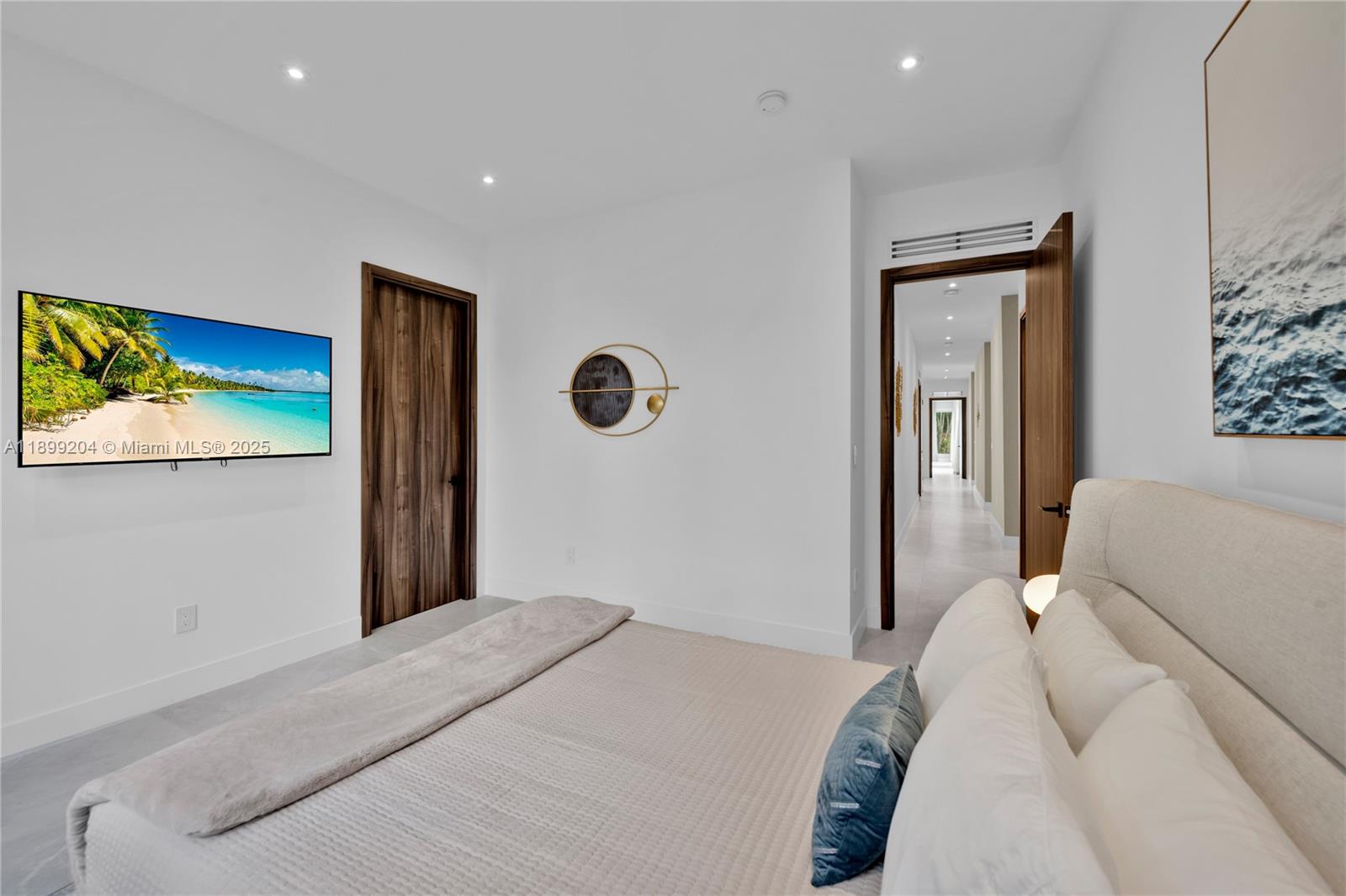 HIGHLAND WOODS SEC 2 - Residential Lease