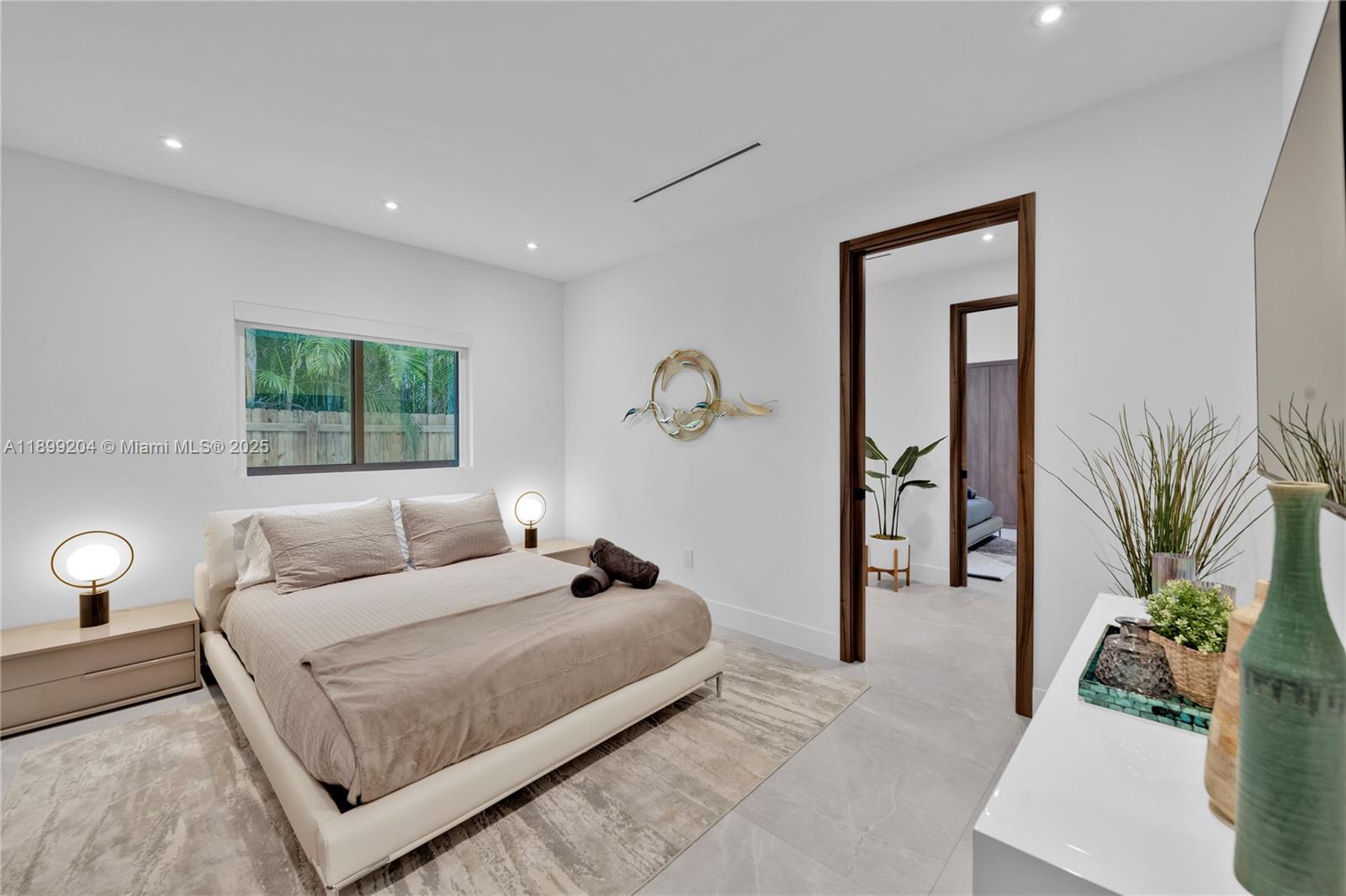 HIGHLAND WOODS SEC 2 - Residential Lease