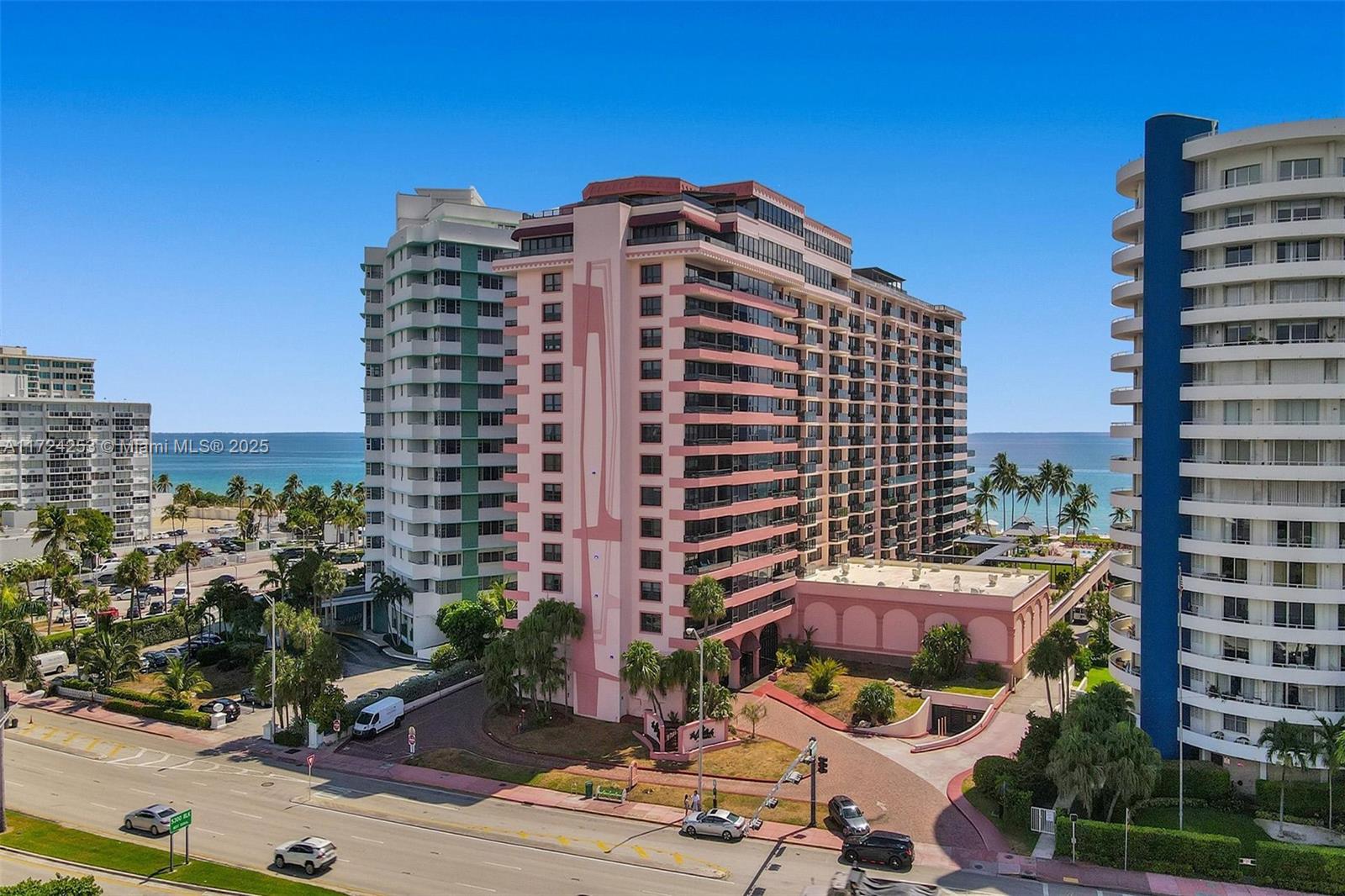 THE ALEXANDER CONDO - Residential