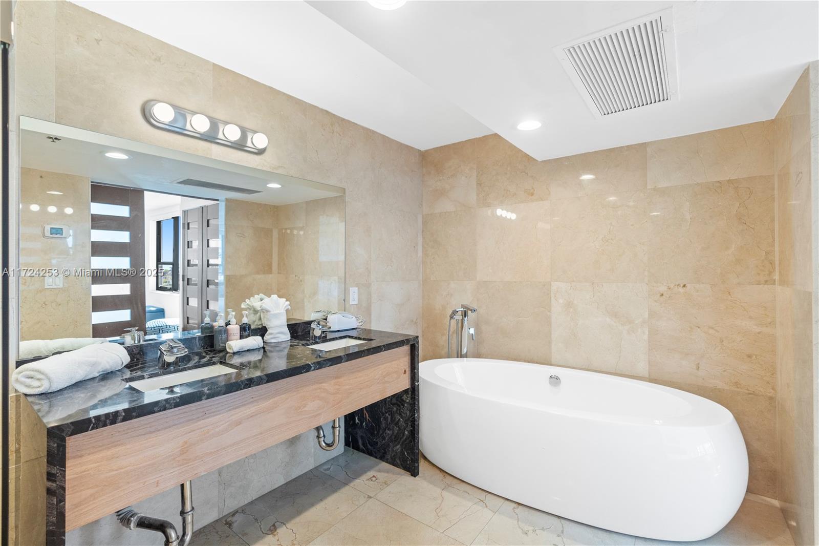 THE ALEXANDER CONDO - Residential
