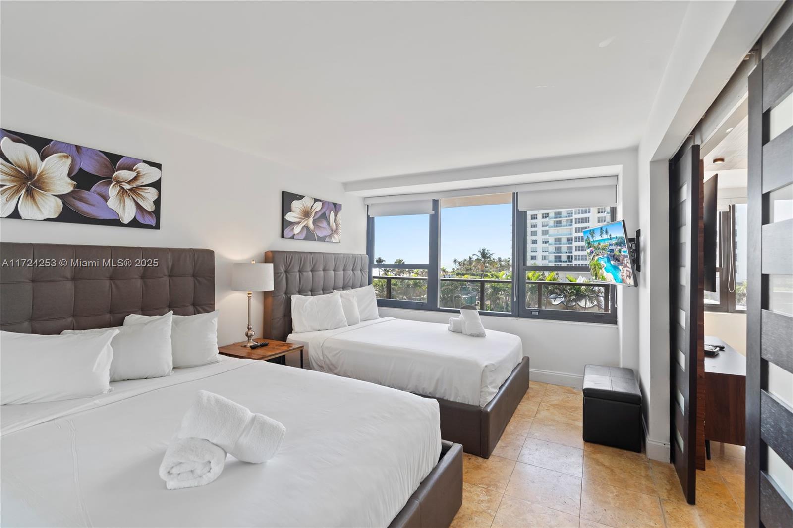THE ALEXANDER CONDO - Residential