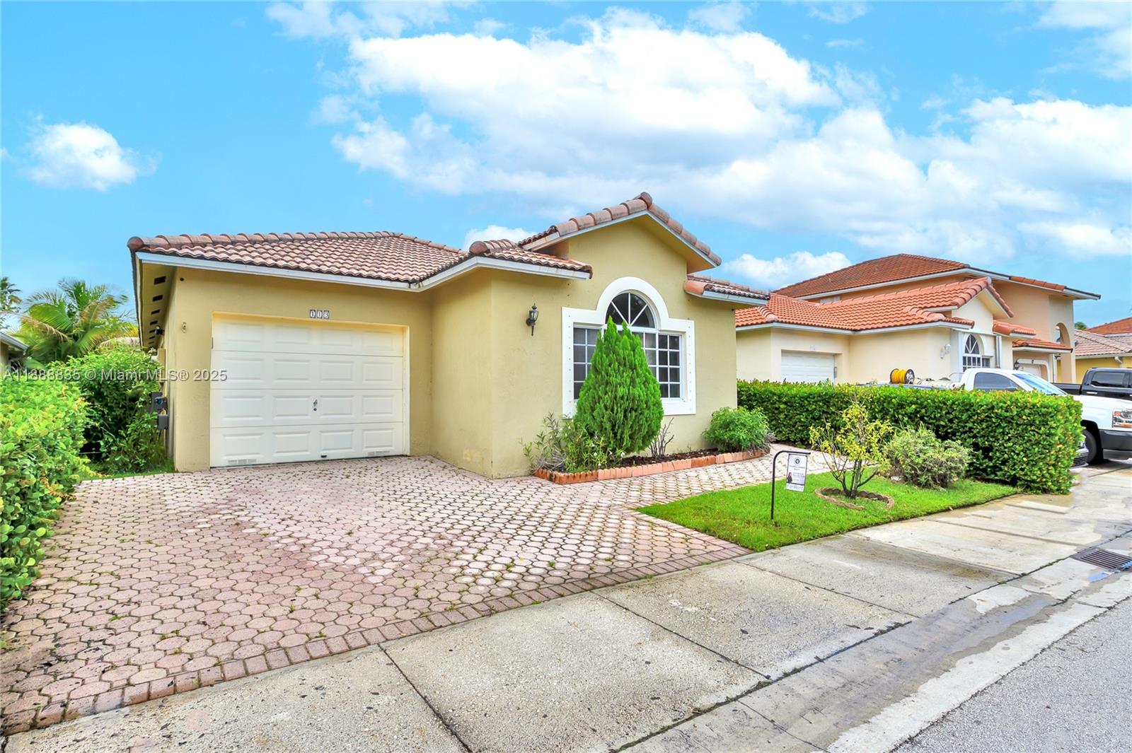 BONAVENTURE 82-43B TR 10A - Residential Lease