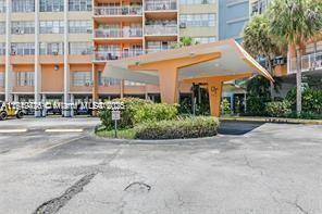 CRESTVIEW TOWERS CONDO - Residential