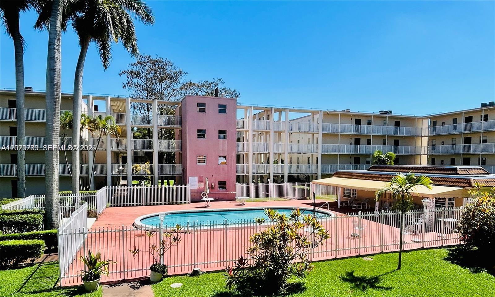 BROOKFIELD SQUARE CONDO - Residential
