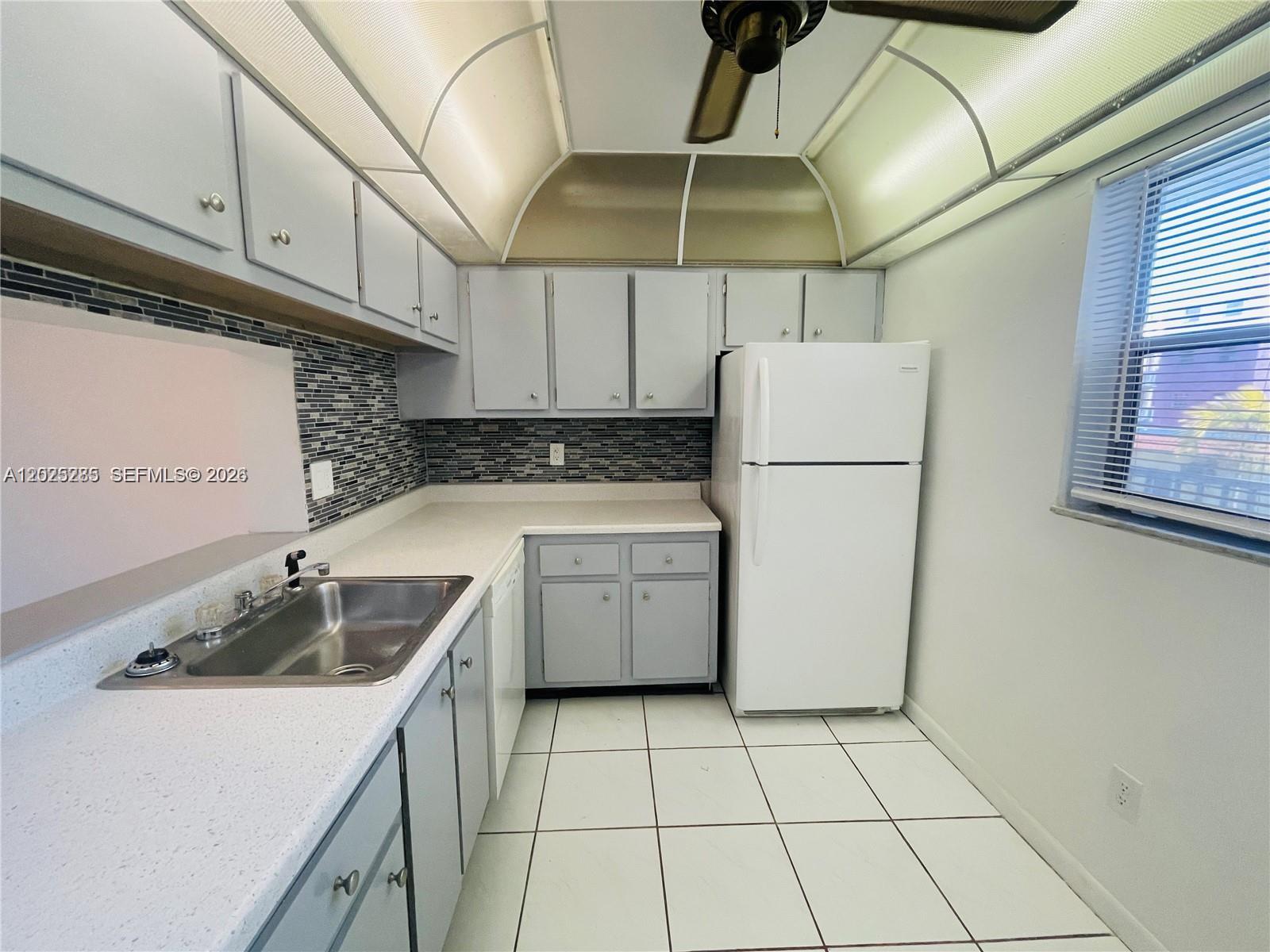 BROOKFIELD SQUARE CONDO - Residential