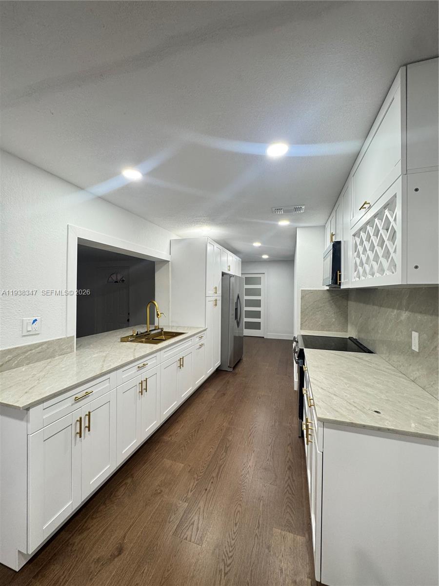 EAST PLANTATION FIRST SEC - Residential