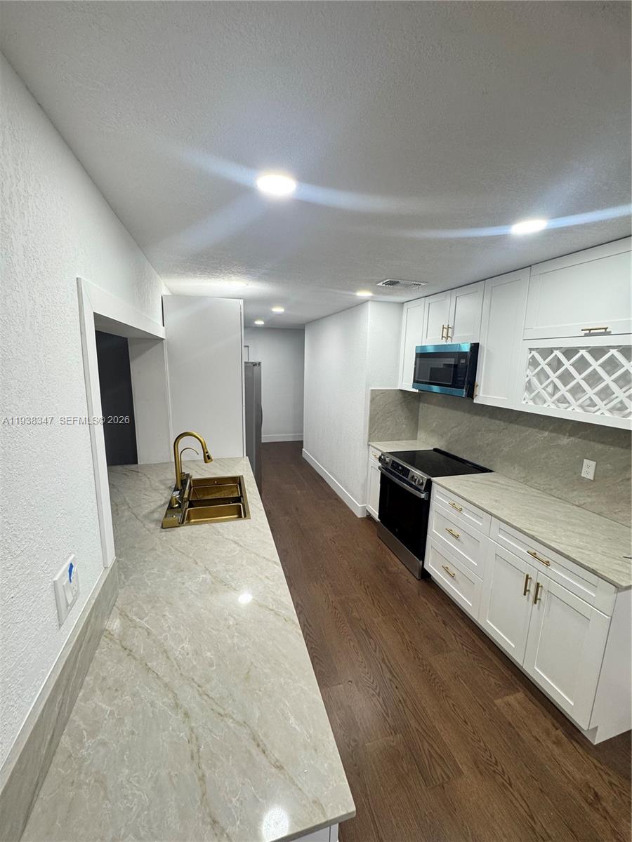 EAST PLANTATION FIRST SEC - Residential