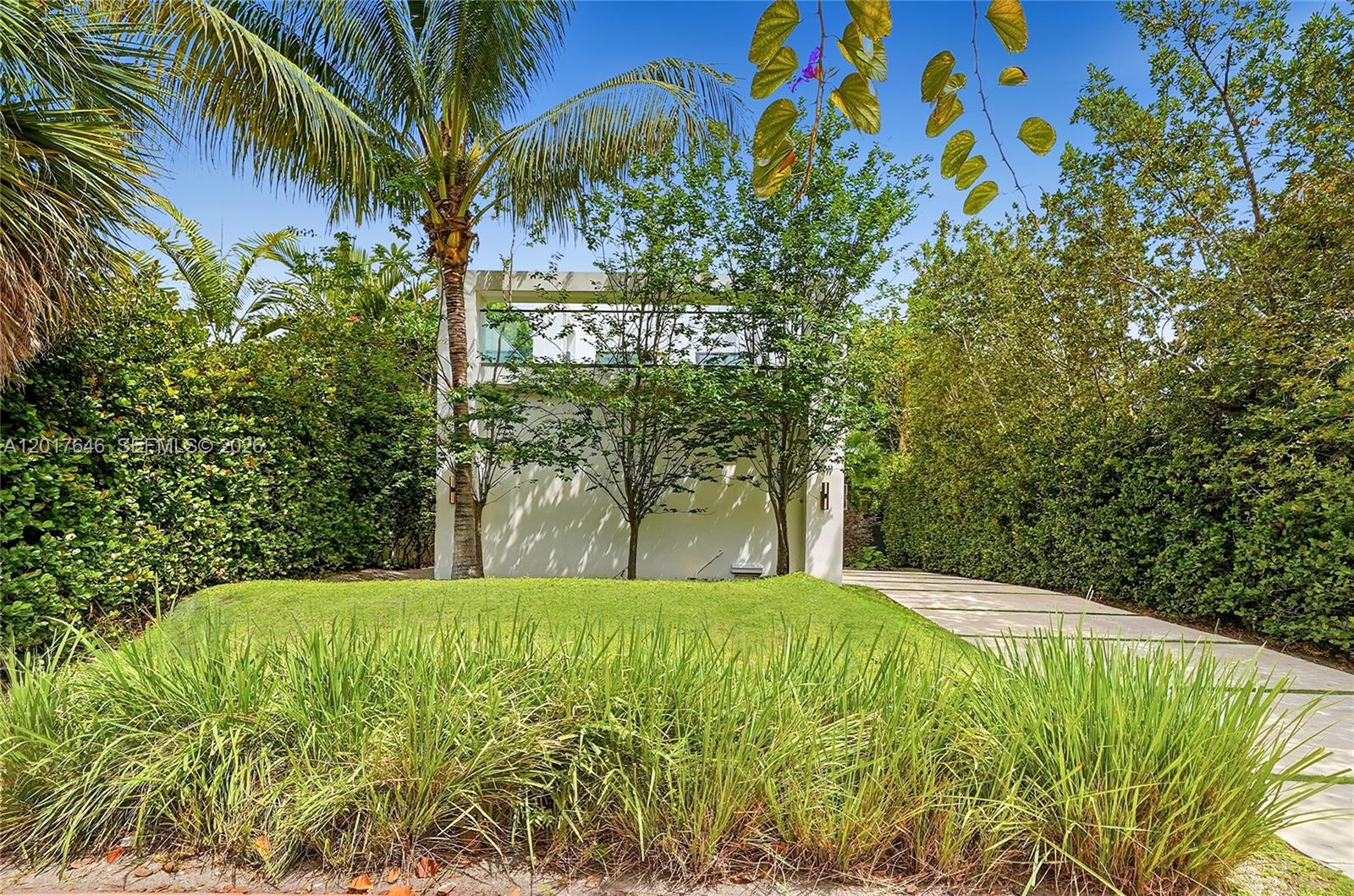 1311 Bay Dr