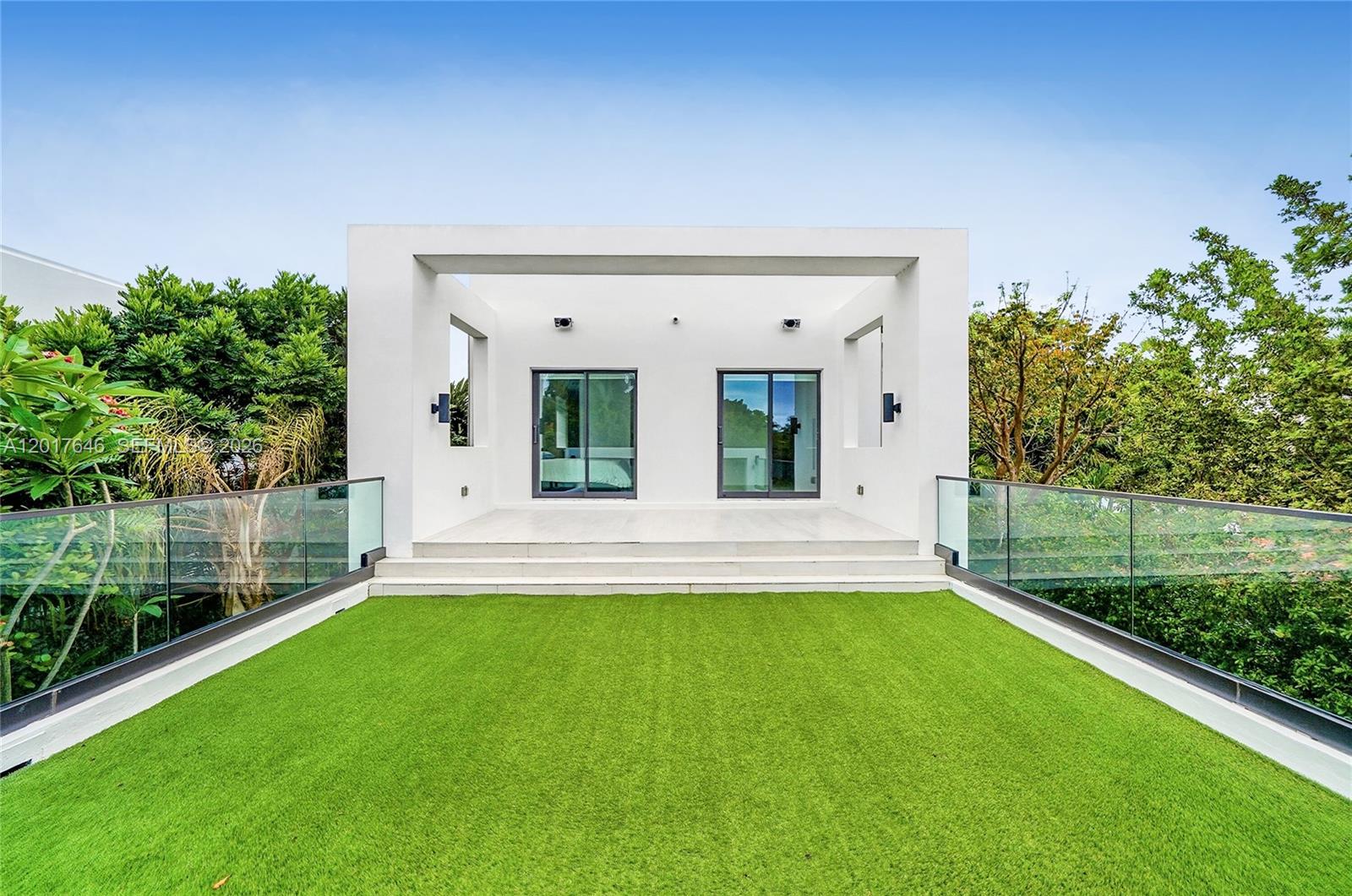 OCEAN SIDE SEC OF THE ISL - Residential