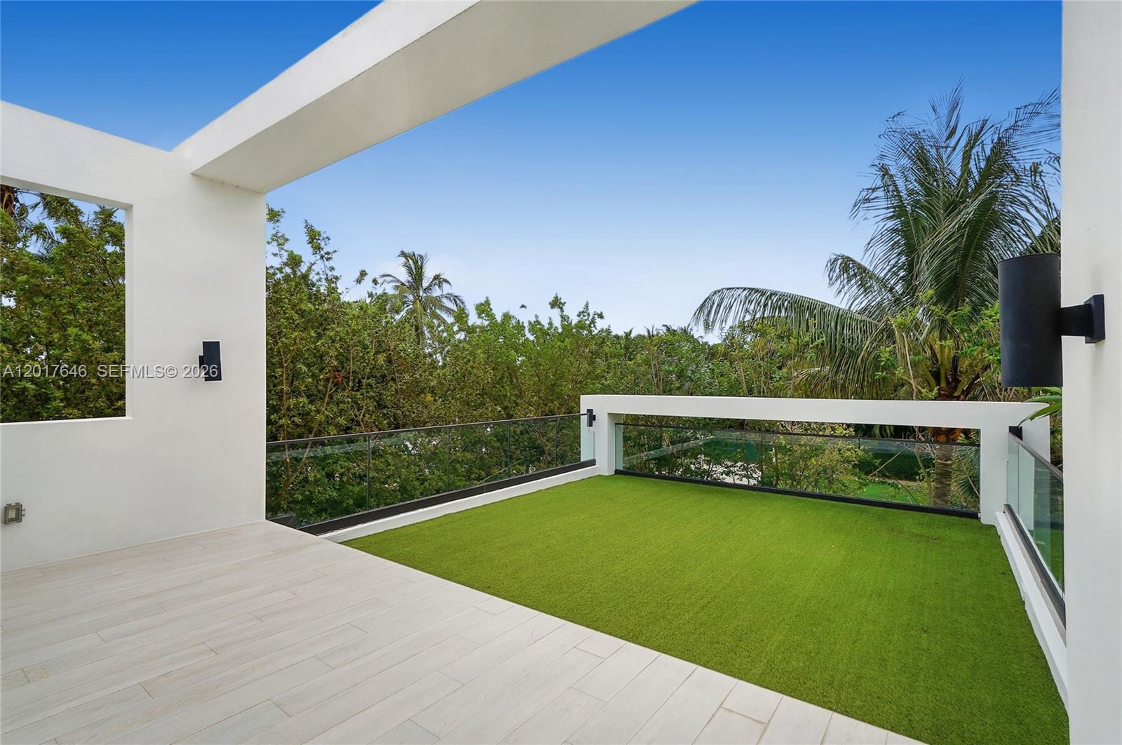 OCEAN SIDE SEC OF THE ISL - Residential