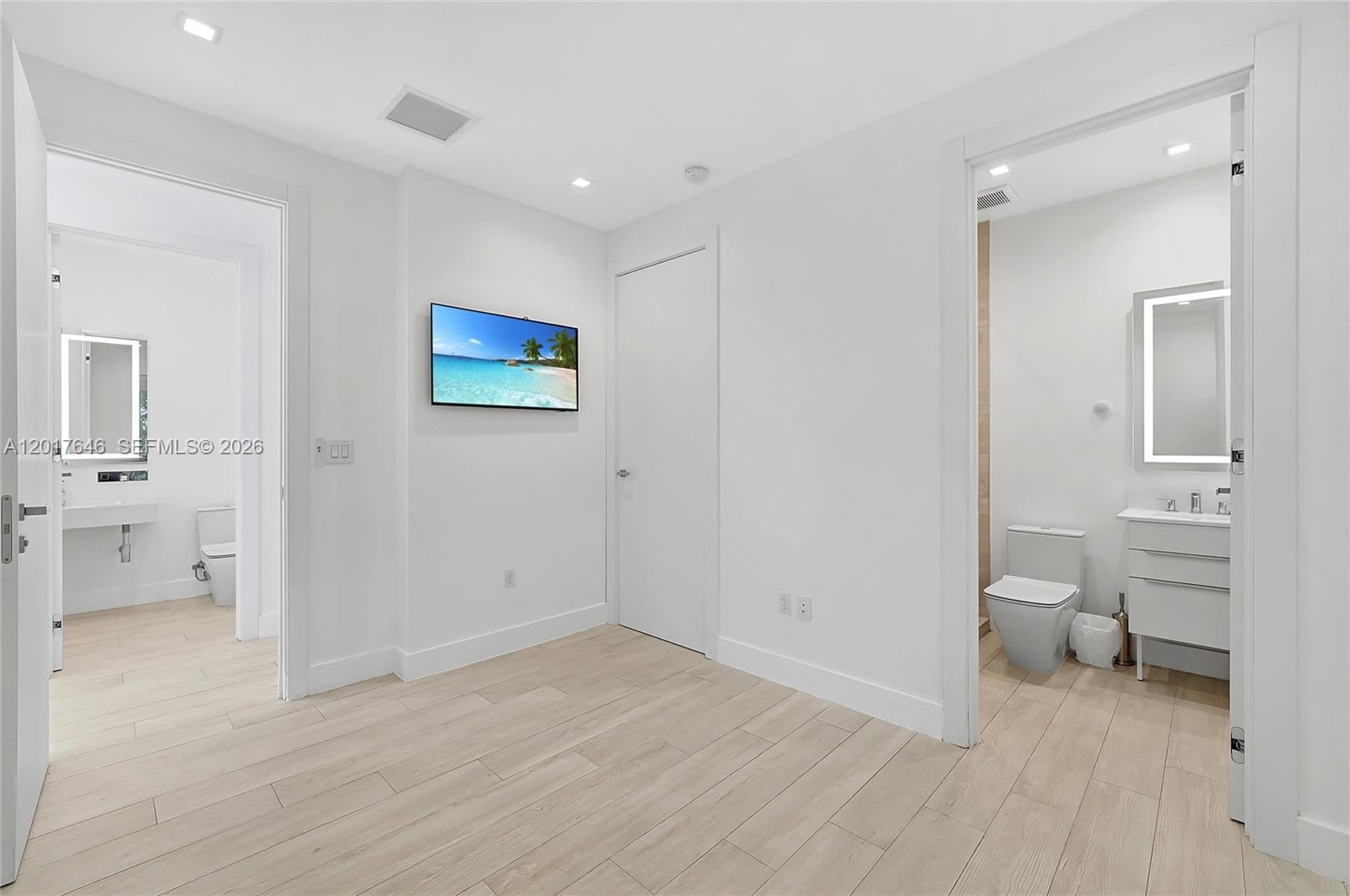 OCEAN SIDE SEC OF THE ISL - Residential