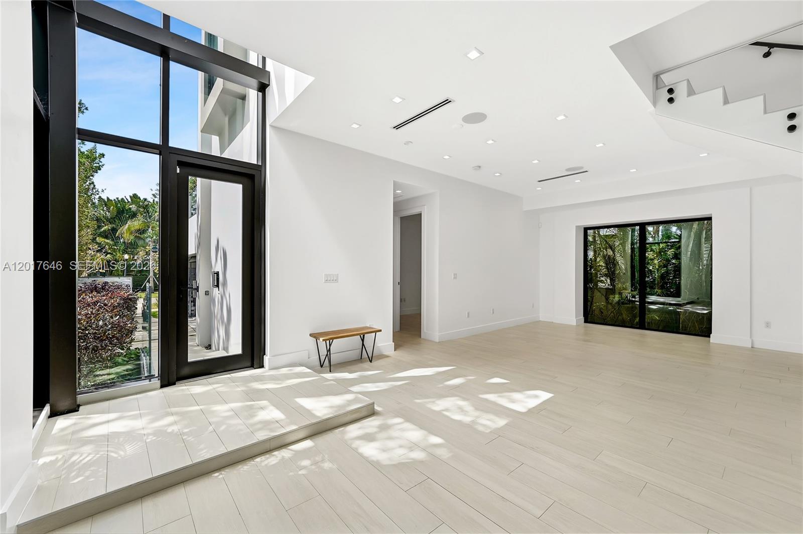 1311 Bay Dr