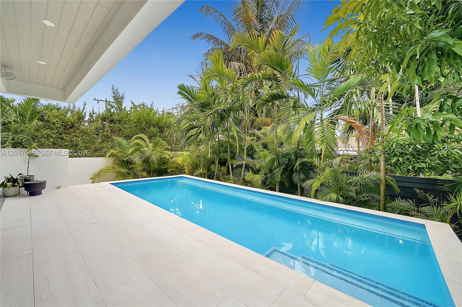 OCEAN SIDE SEC OF THE ISL - Residential