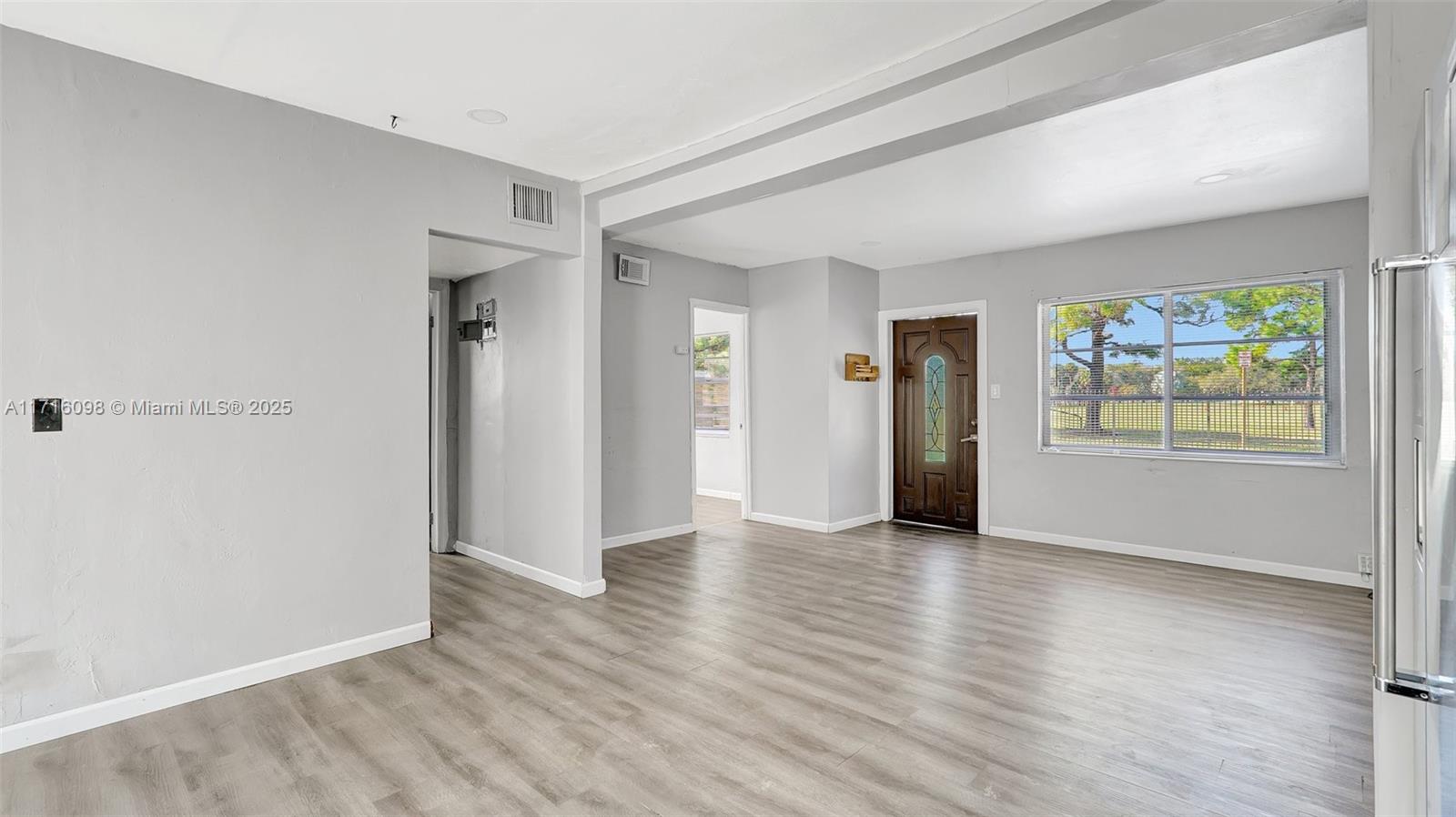 BREEZYWAY MANOR ADD - Residential