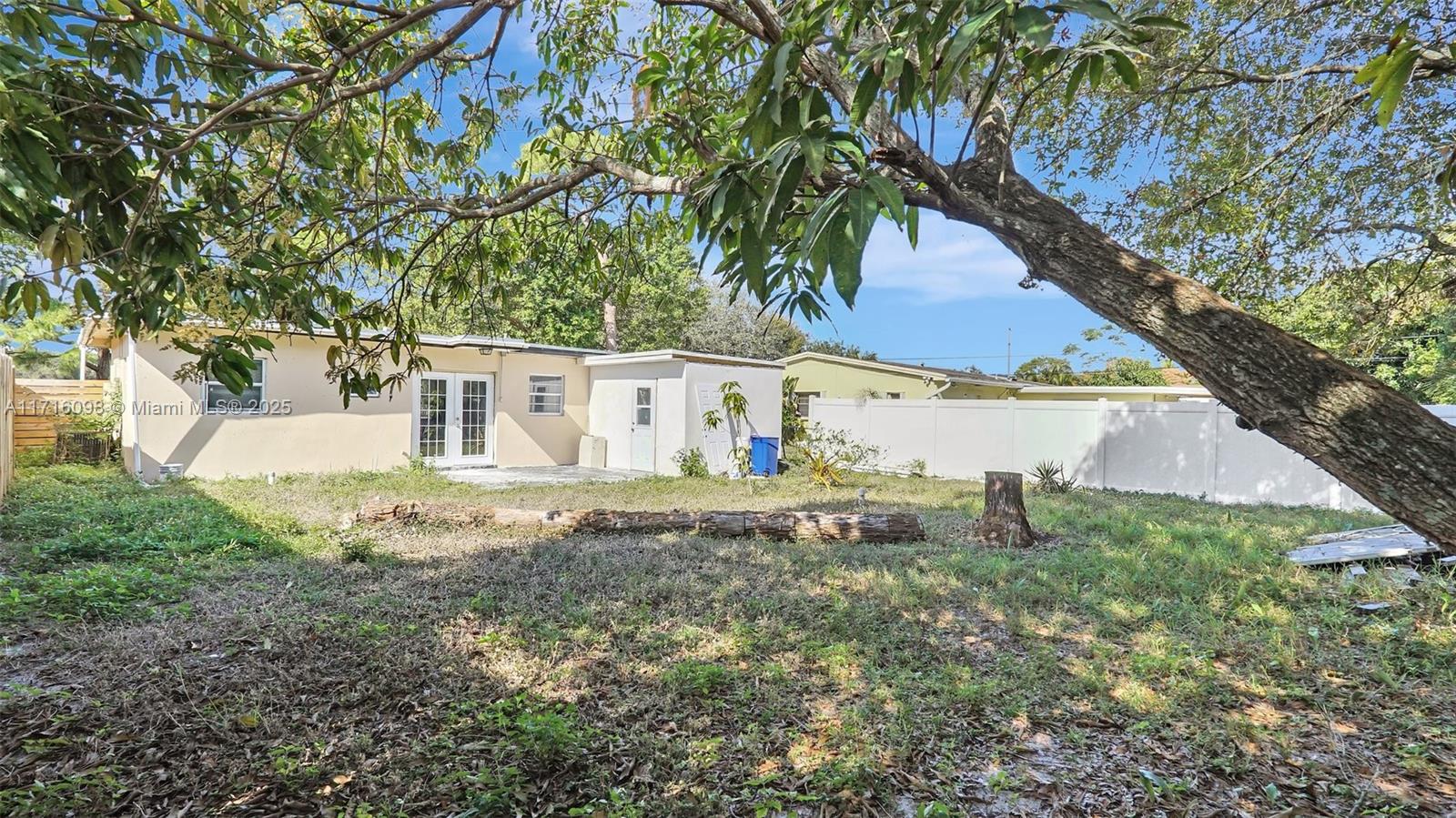 BREEZYWAY MANOR ADD - Residential