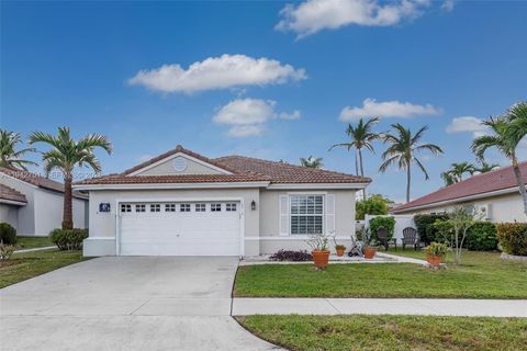 Photo of 18916 NW 10th St, Pembroke Pines, FL 33029 (MLS # A11942751)