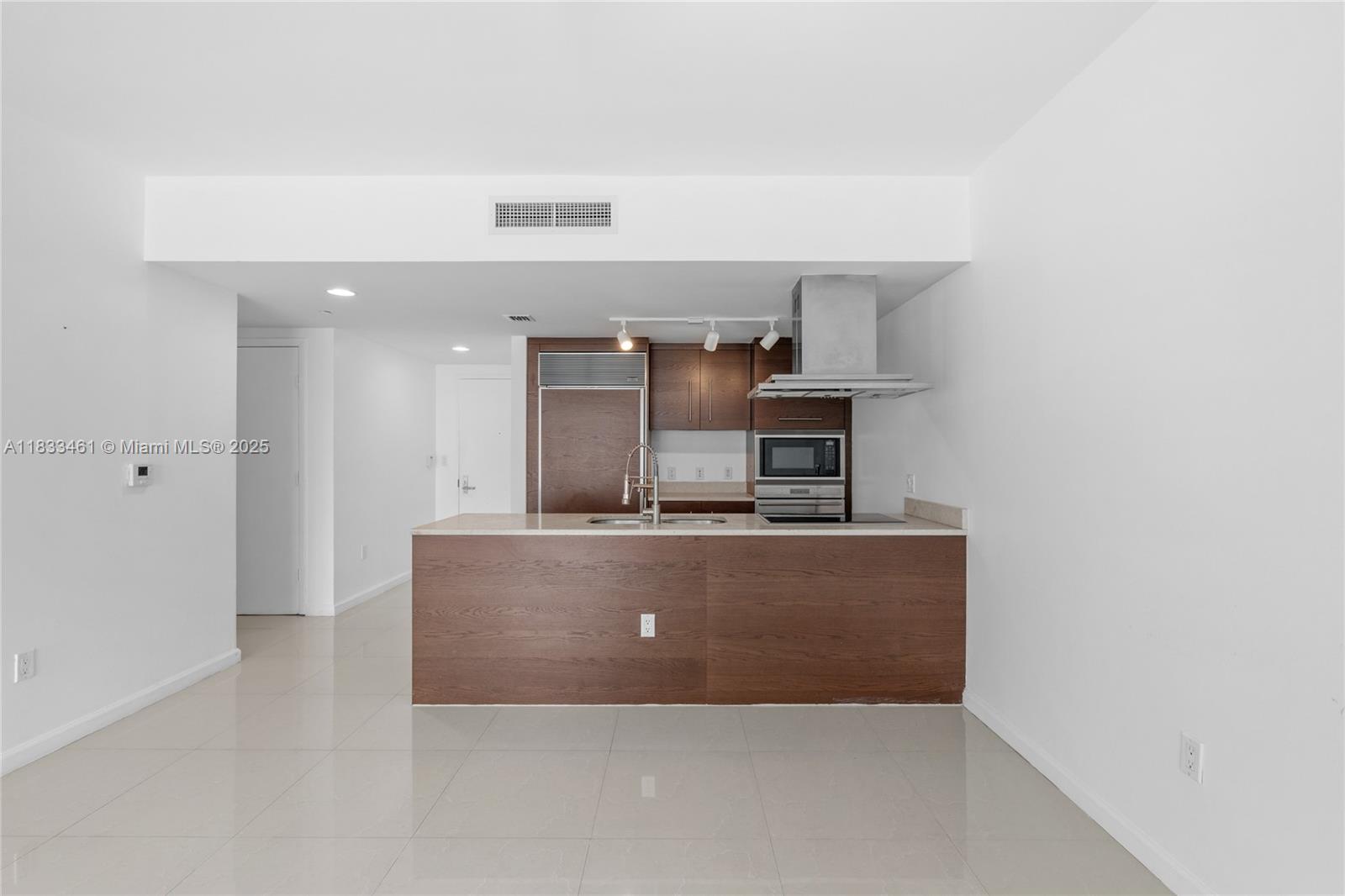 ICON BRICKELL NO TWO - Residential