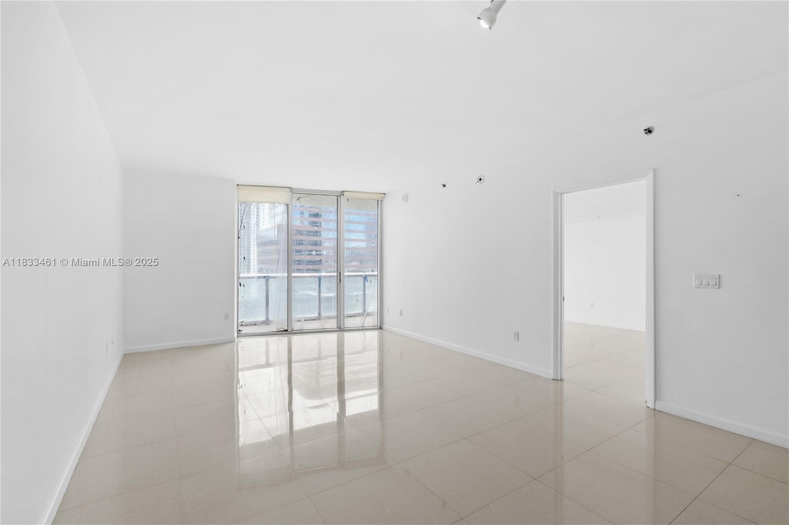 ICON BRICKELL NO TWO - Residential