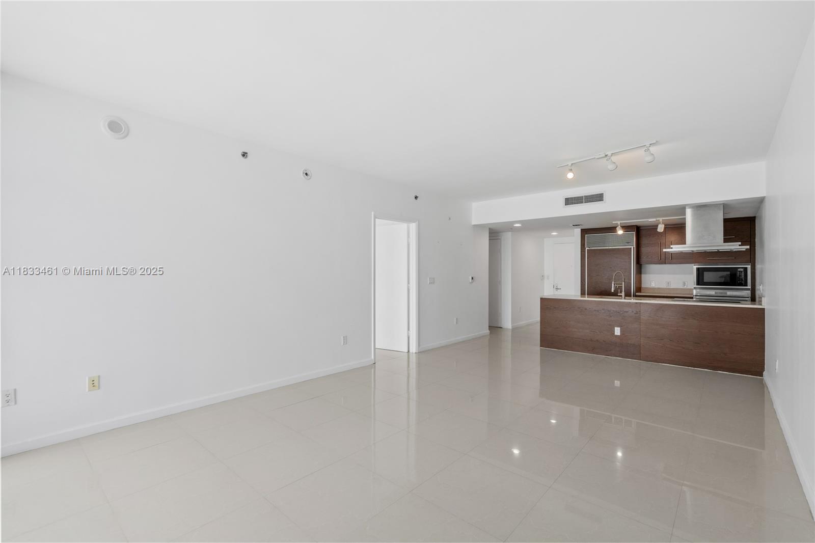 ICON BRICKELL NO TWO - Residential