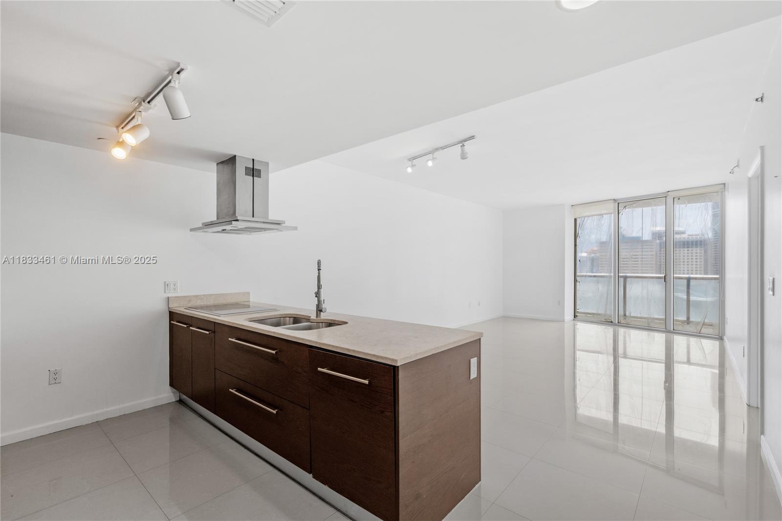 495 Brickell Ave 2607