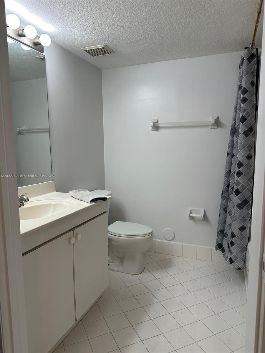 VENETIA GARDENS CONDO - Residential Lease