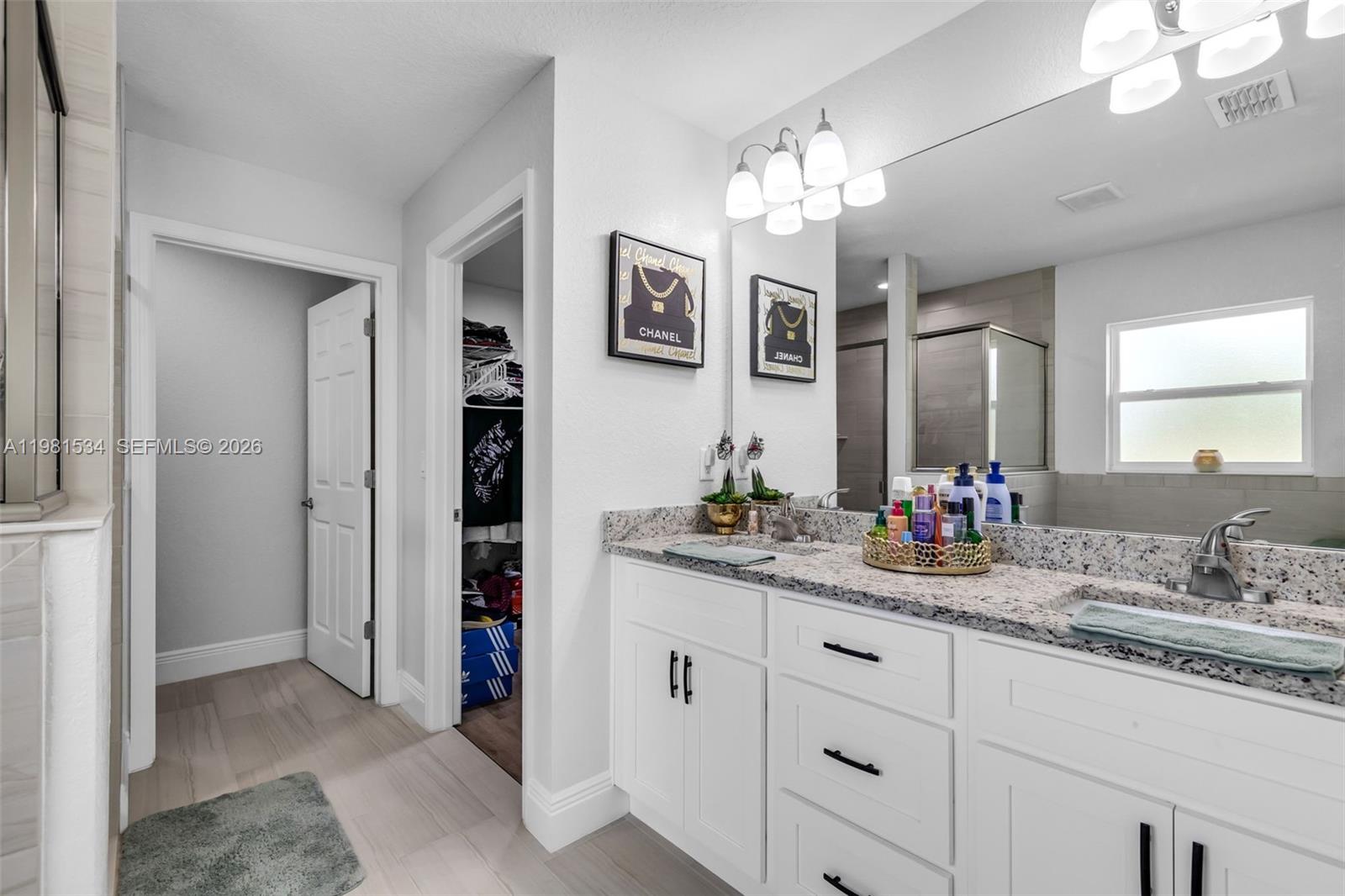 ROLLING HILLS UNIT 4 HILLS - Residential