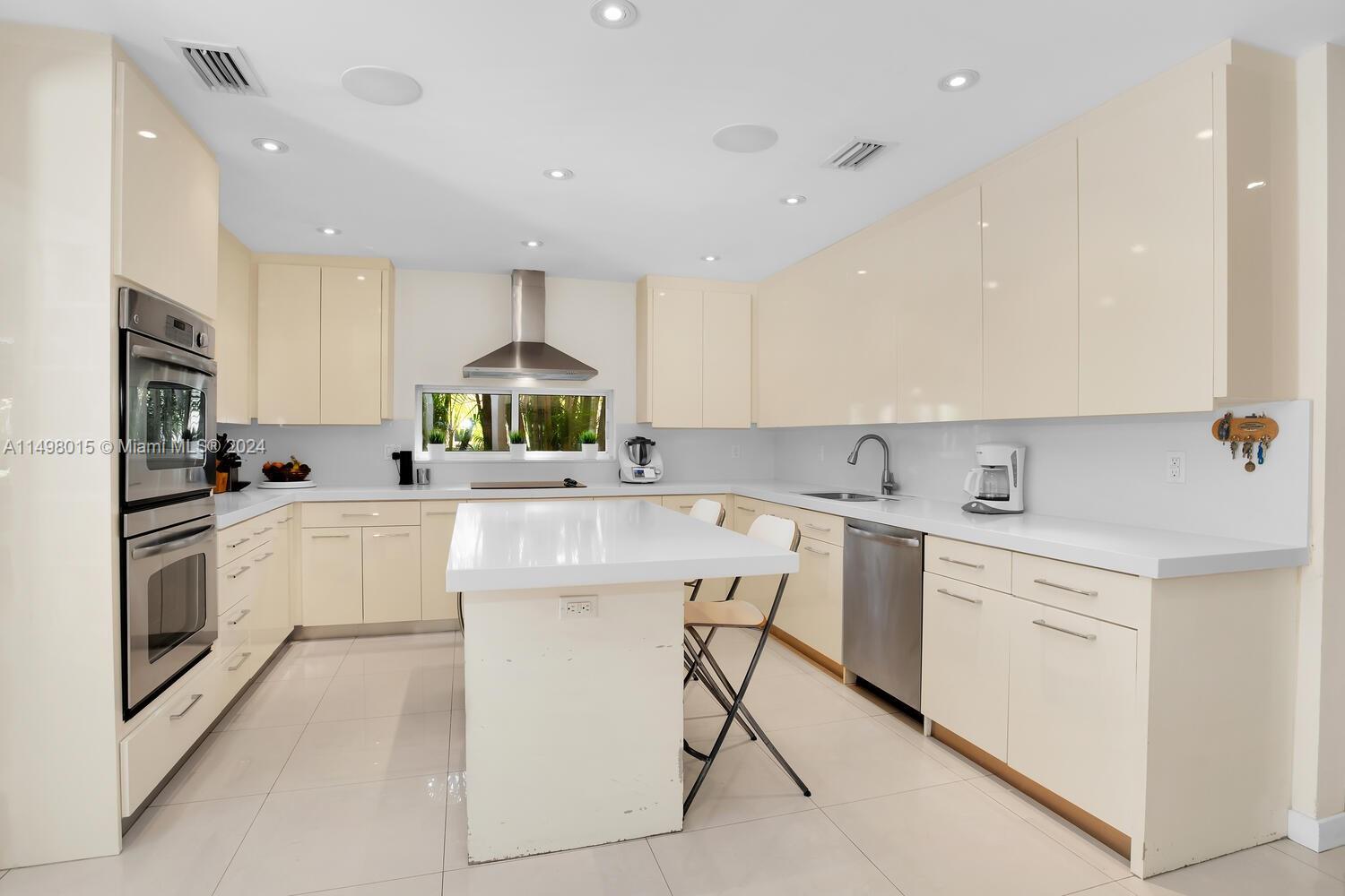 BISCAYNE KEY ESTATES - Residential