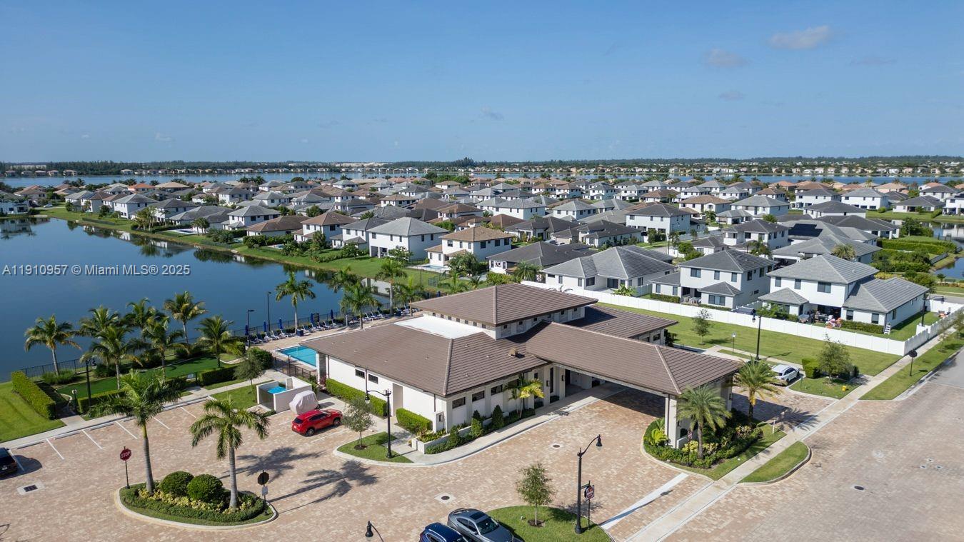 TUSCAN ISLES - Residential