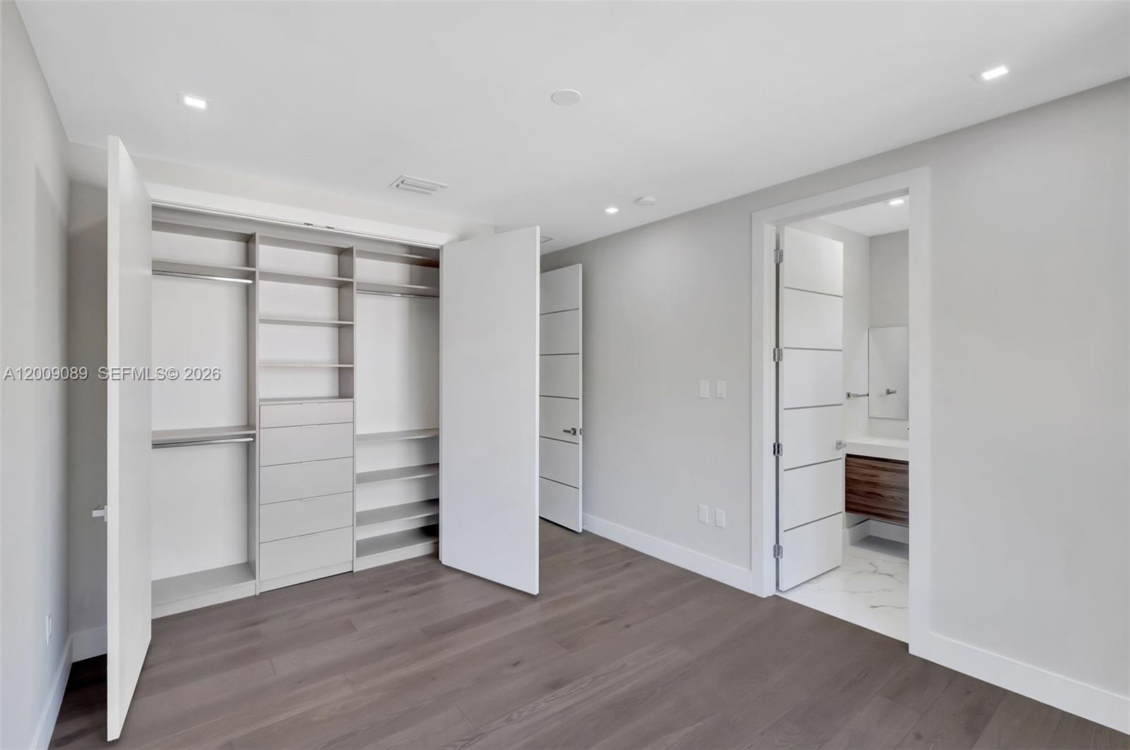 SKYVIEW HOMES CONDO - Residential